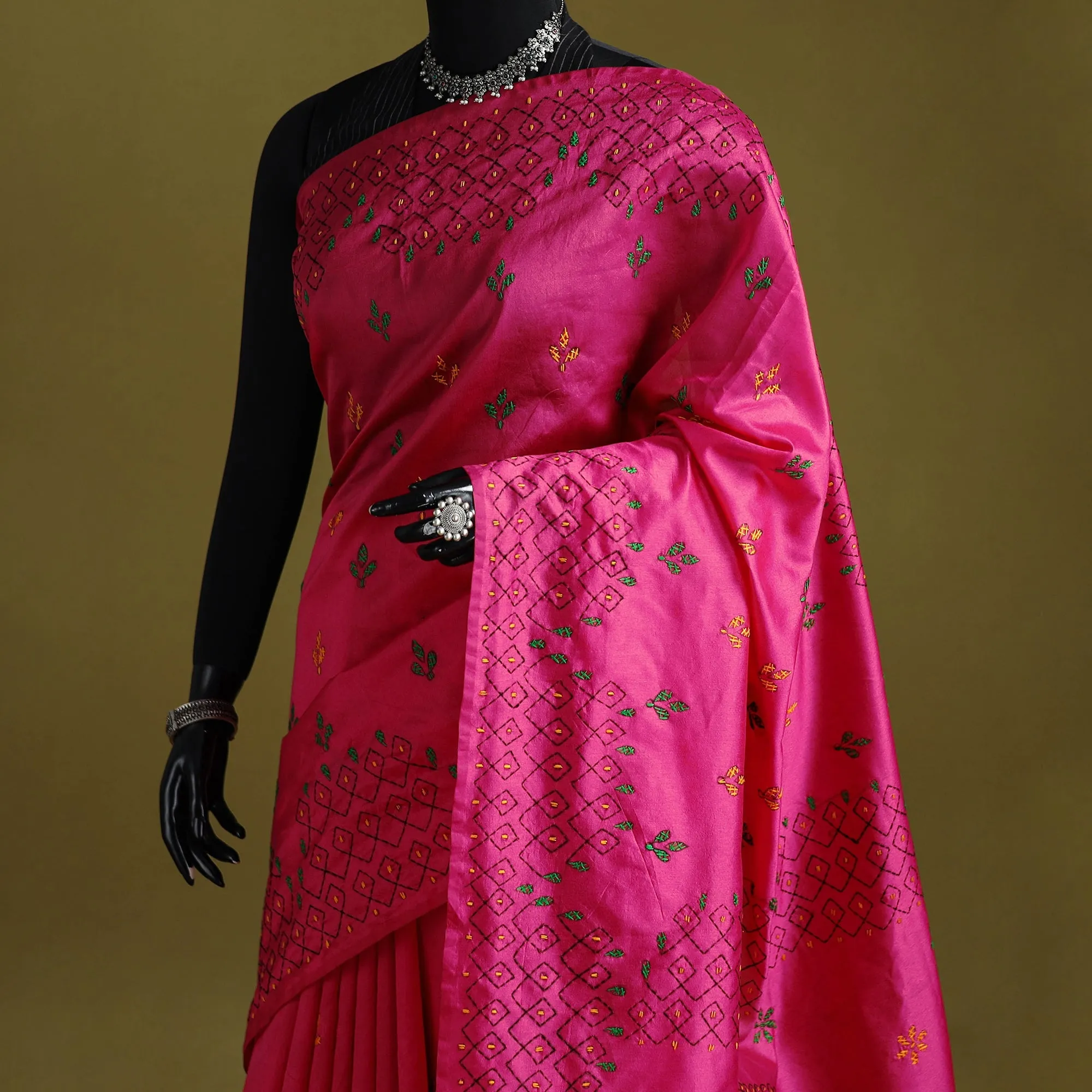 Pink - Bengal Hand Embroidered Silk Nakshi Kantha Saree 03 sold by Itokri product image thumbnail 2