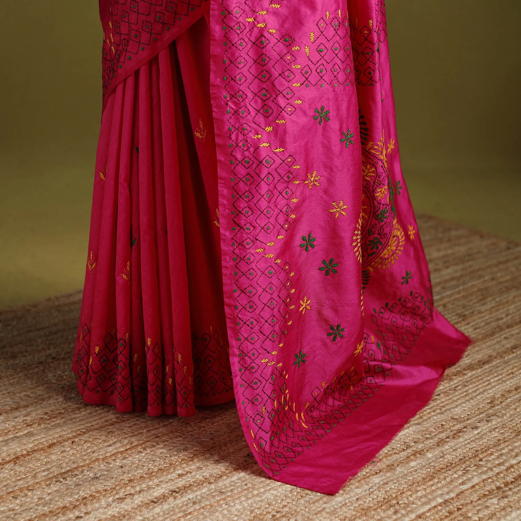 Pink - Bengal Hand Embroidered Silk Nakshi Kantha Saree 02 sold by Itokri product image thumbnail 4