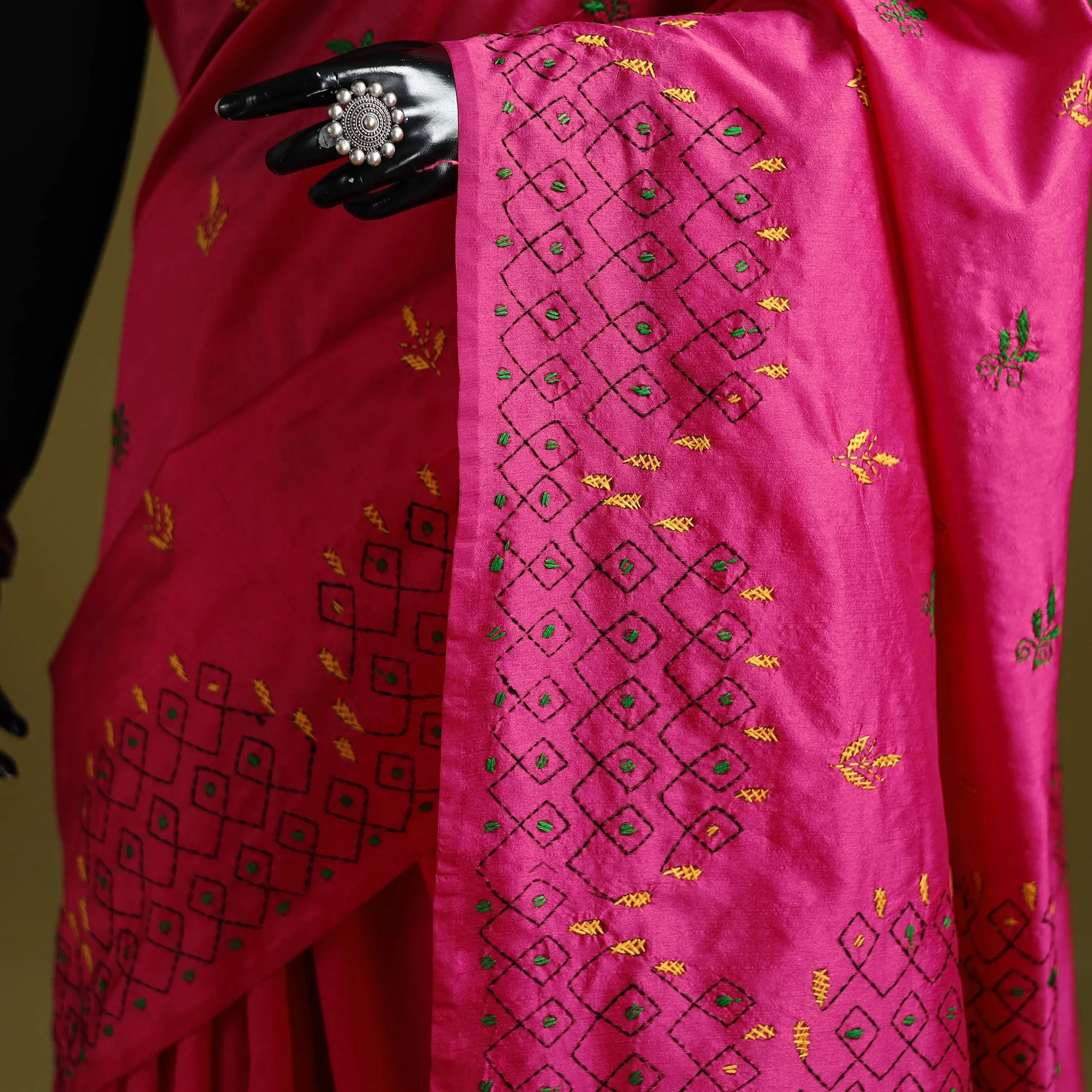 Pink - Bengal Hand Embroidered Silk Nakshi Kantha Saree 02 sold by Itokri product image thumbnail 3