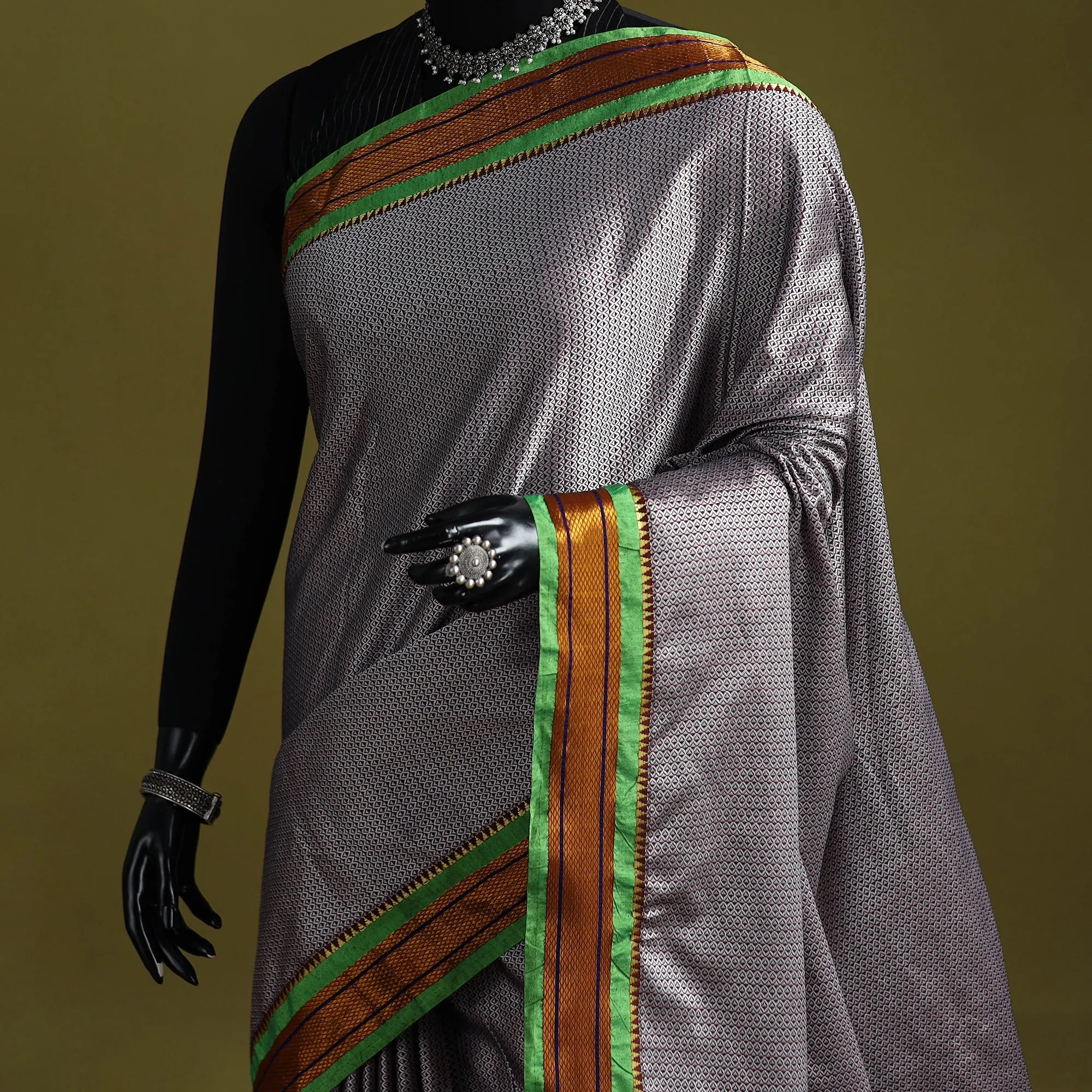 Maroon - Silk Cotton Khun Saree with Ilkal Pallu Chikki Paras Border 32 sold by Itokri product image thumbnail 2