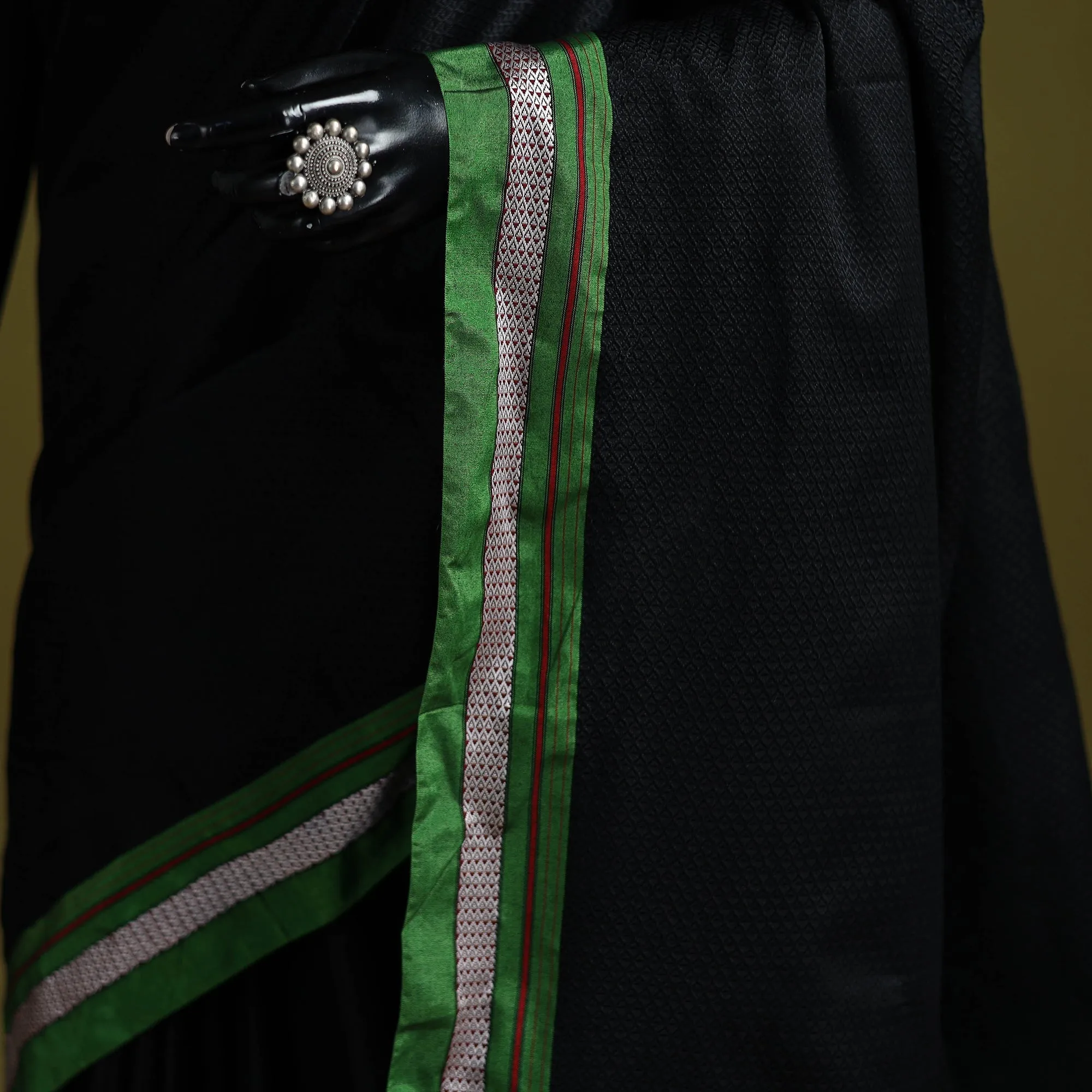 Black - Silk Cotton Khun Saree with Ilkal Pallu Chikki Paras Border 42 sold by Itokri product image thumbnail 3