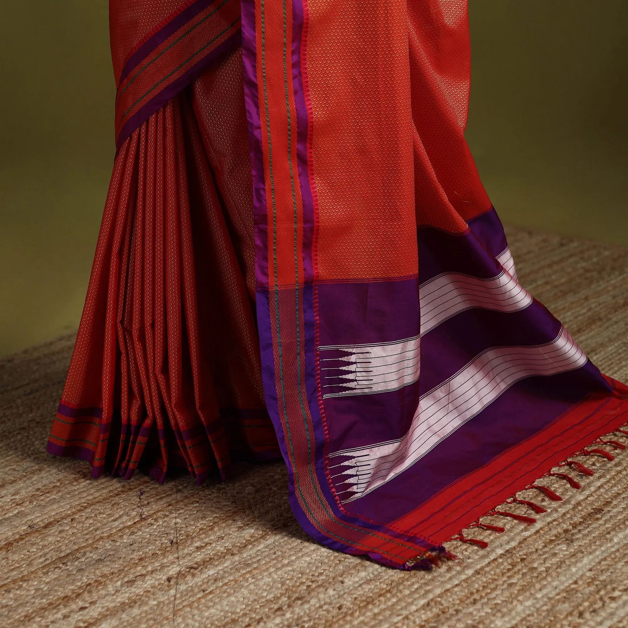 Red - Silk Cotton Khun Saree with Ilkal Pallu Chikki Paras Border 40 sold by Itokri product image thumbnail 4