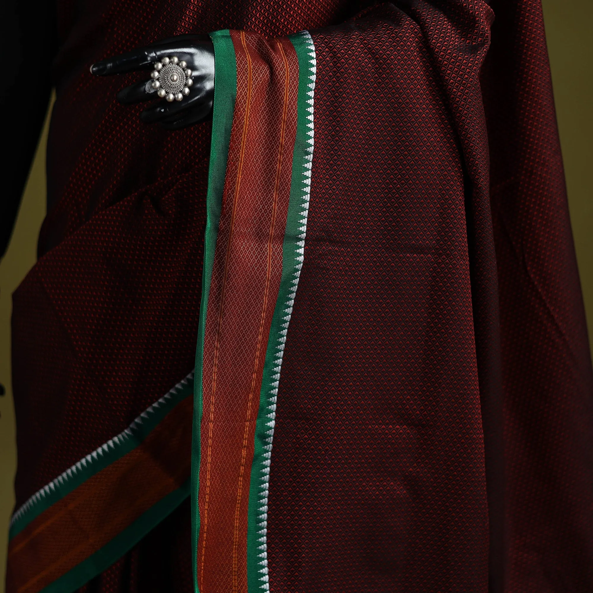 Silk Cotton Khun Saree with Ilkal Pallu Chikki Paras Border 37 sold by Itokri product image thumbnail 3