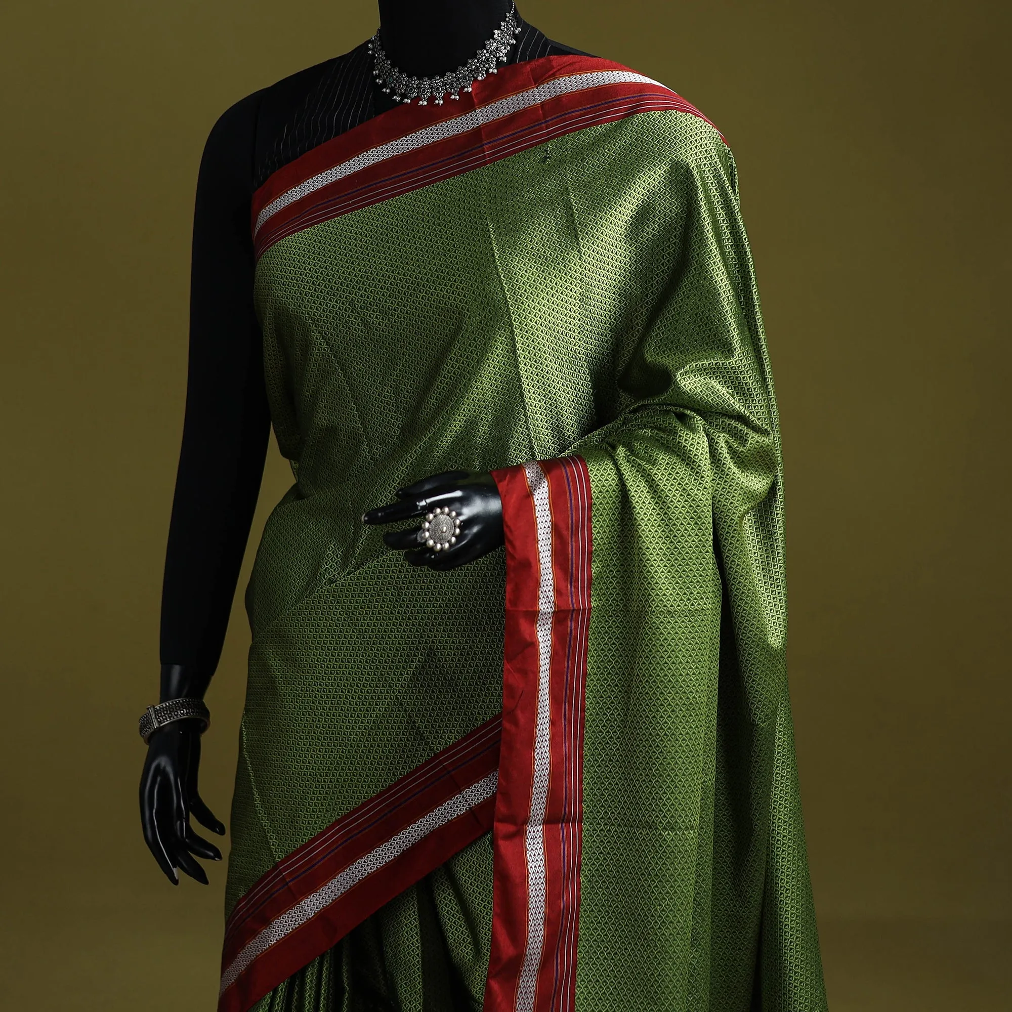 Green - Silk Cotton Khun Saree with Ilkal Pallu Chikki Paras Border 31 sold by Itokri product image thumbnail 2