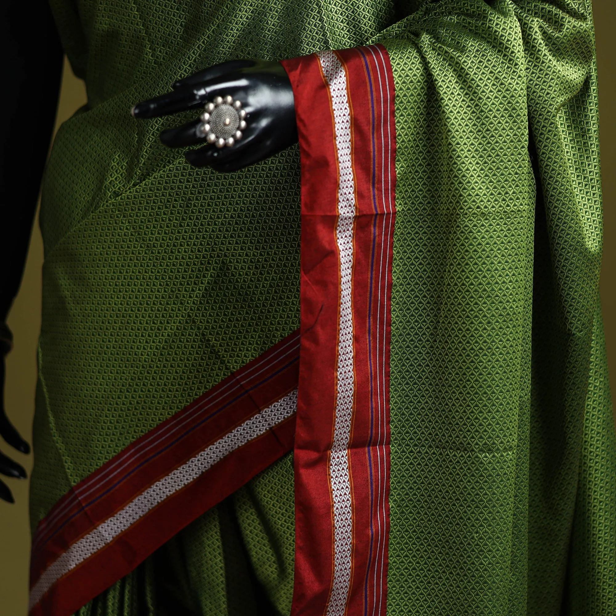 Green - Silk Cotton Khun Saree with Ilkal Pallu Chikki Paras Border 31 sold by Itokri product image thumbnail 3