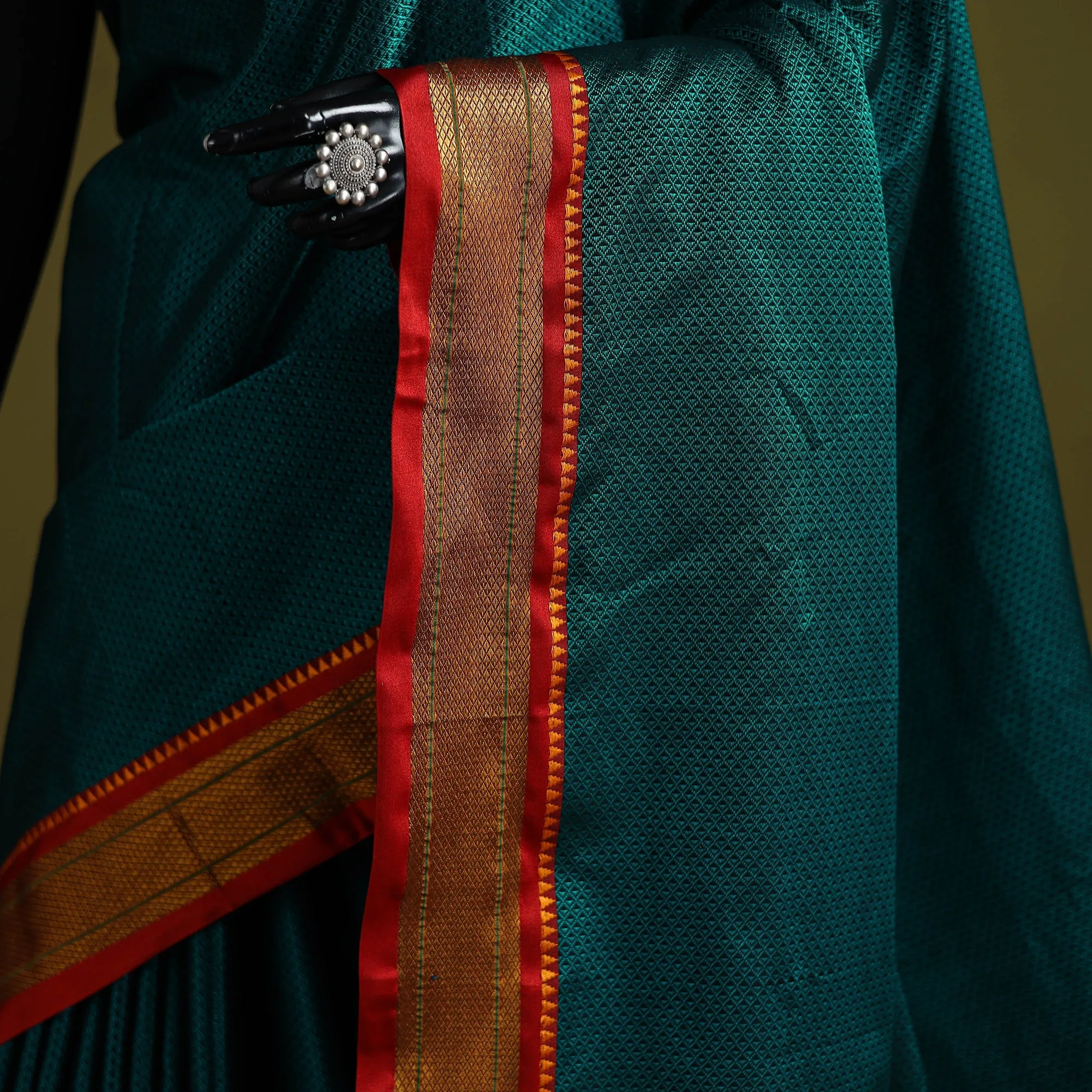 Green - Silk Cotton Khun Saree with Ilkal Pallu Chikki Paras Border 28 sold by Itokri product image thumbnail 3