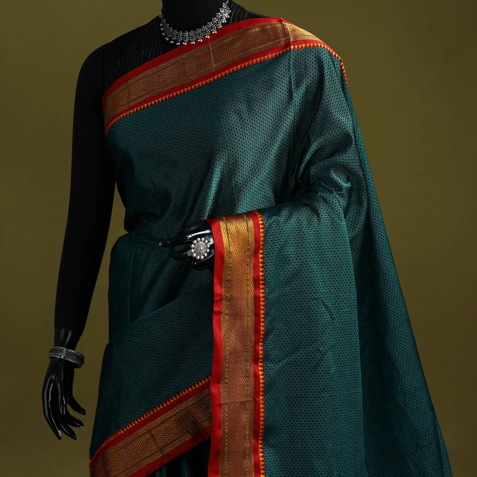 Green - Silk Cotton Khun Saree with Ilkal Pallu Chikki Paras Border 28 sold by Itokri product image thumbnail 2