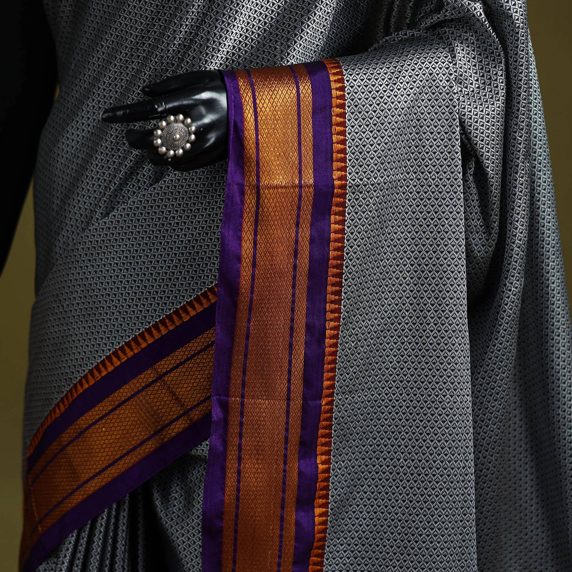 Grey - Silk Cotton Khun Saree with Ilkal Pallu Chikki Paras Border 25 sold by Itokri product image thumbnail 3