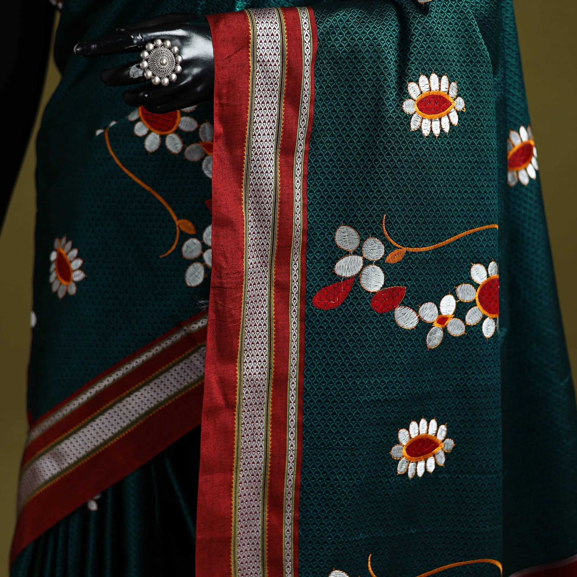 Green - Nath Work Silk Cotton Khun Saree 02 sold by Itokri product image thumbnail 3