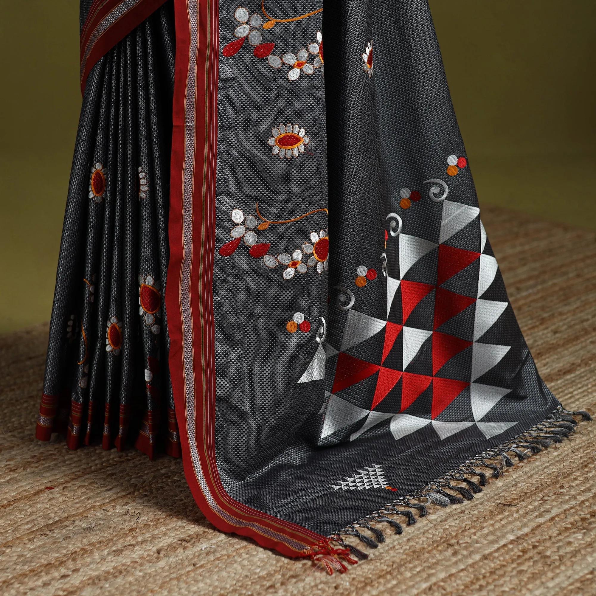 Grey - Nath Work Silk Cotton Khun Saree 01 sold by Itokri product image thumbnail 4