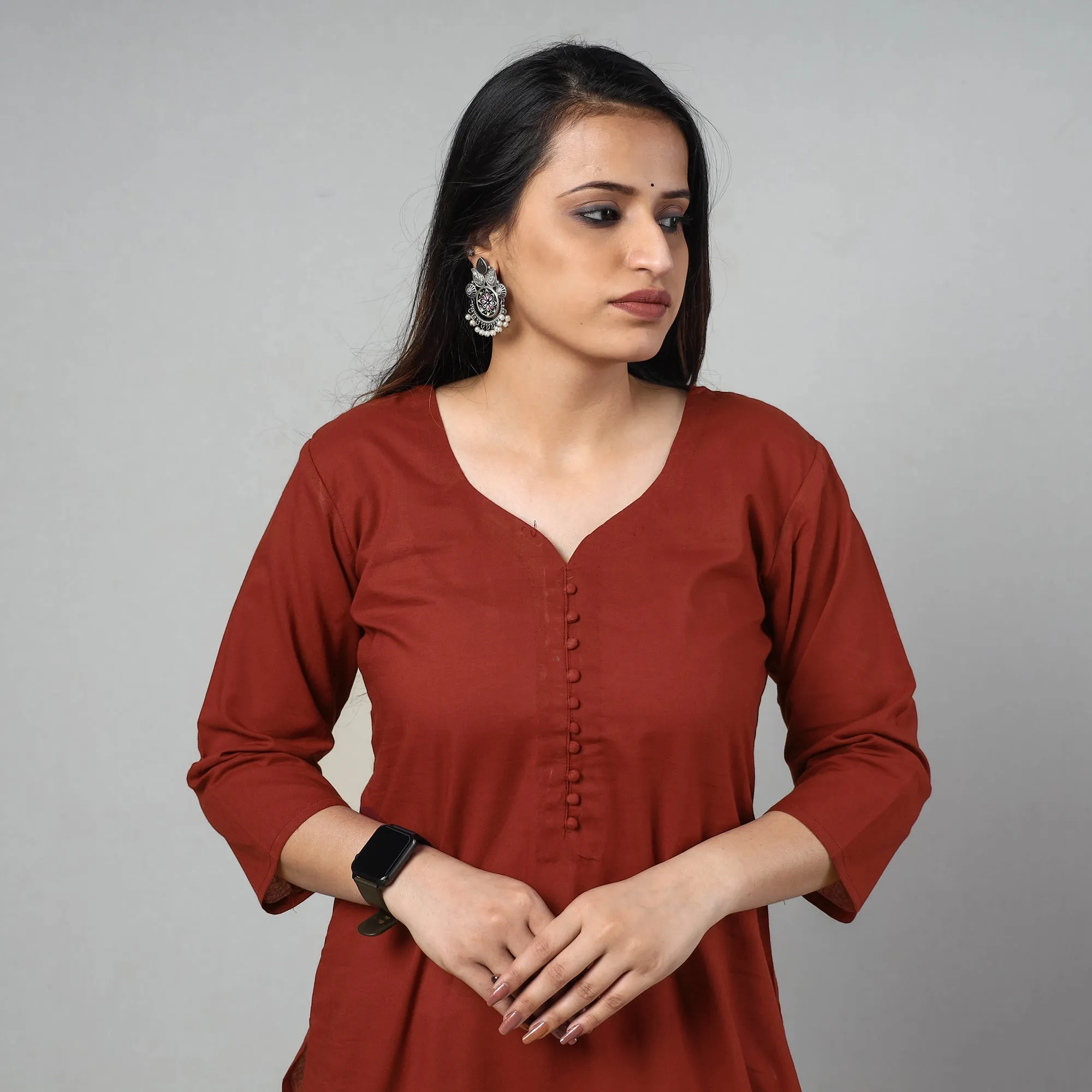 Maroon Plain Cotton Long Kurta sold by Itokri product image thumbnail 3