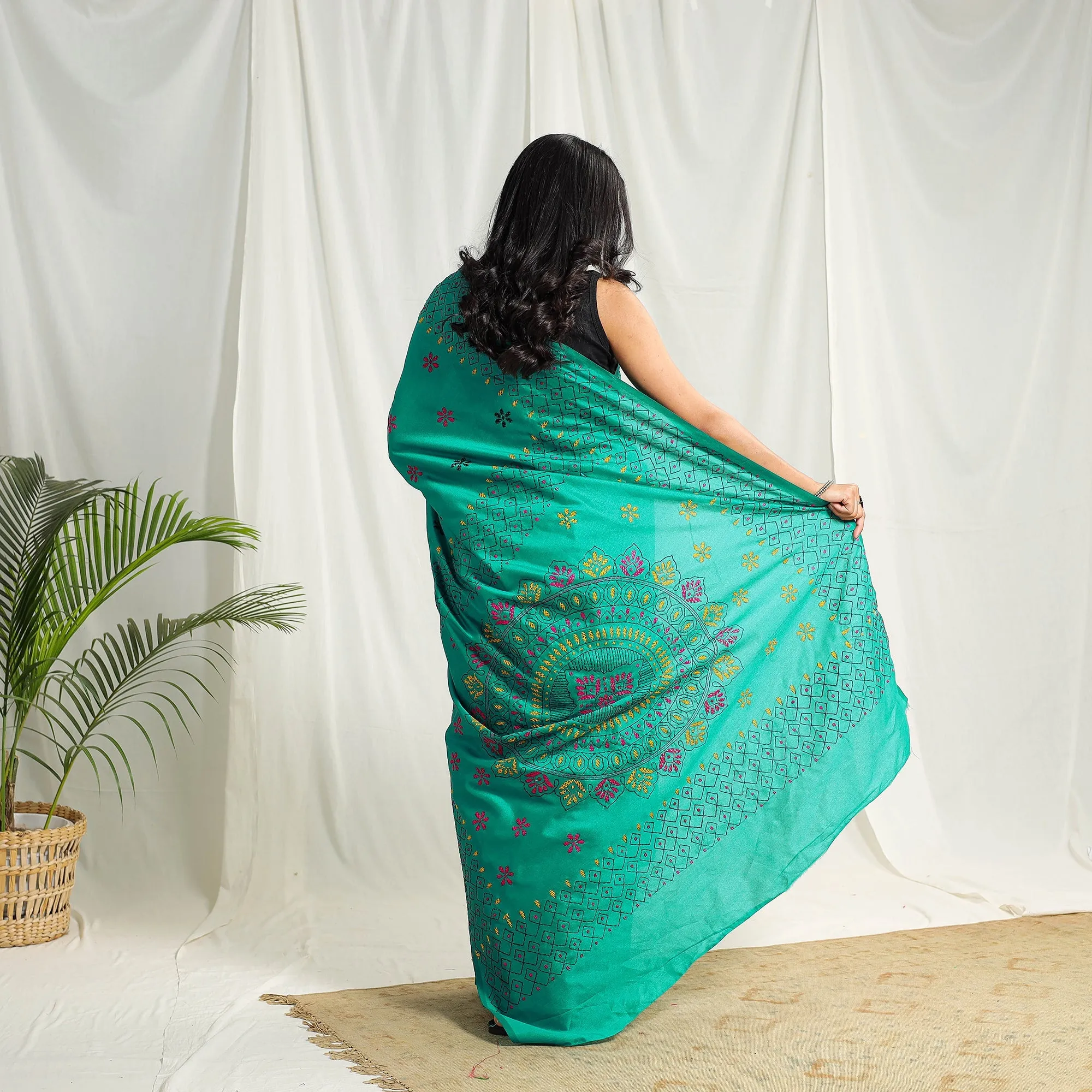 Green - Bengal Hand Embroidery Silk Nakshi Kantha Saree 71 sold by Itokri product image thumbnail 5