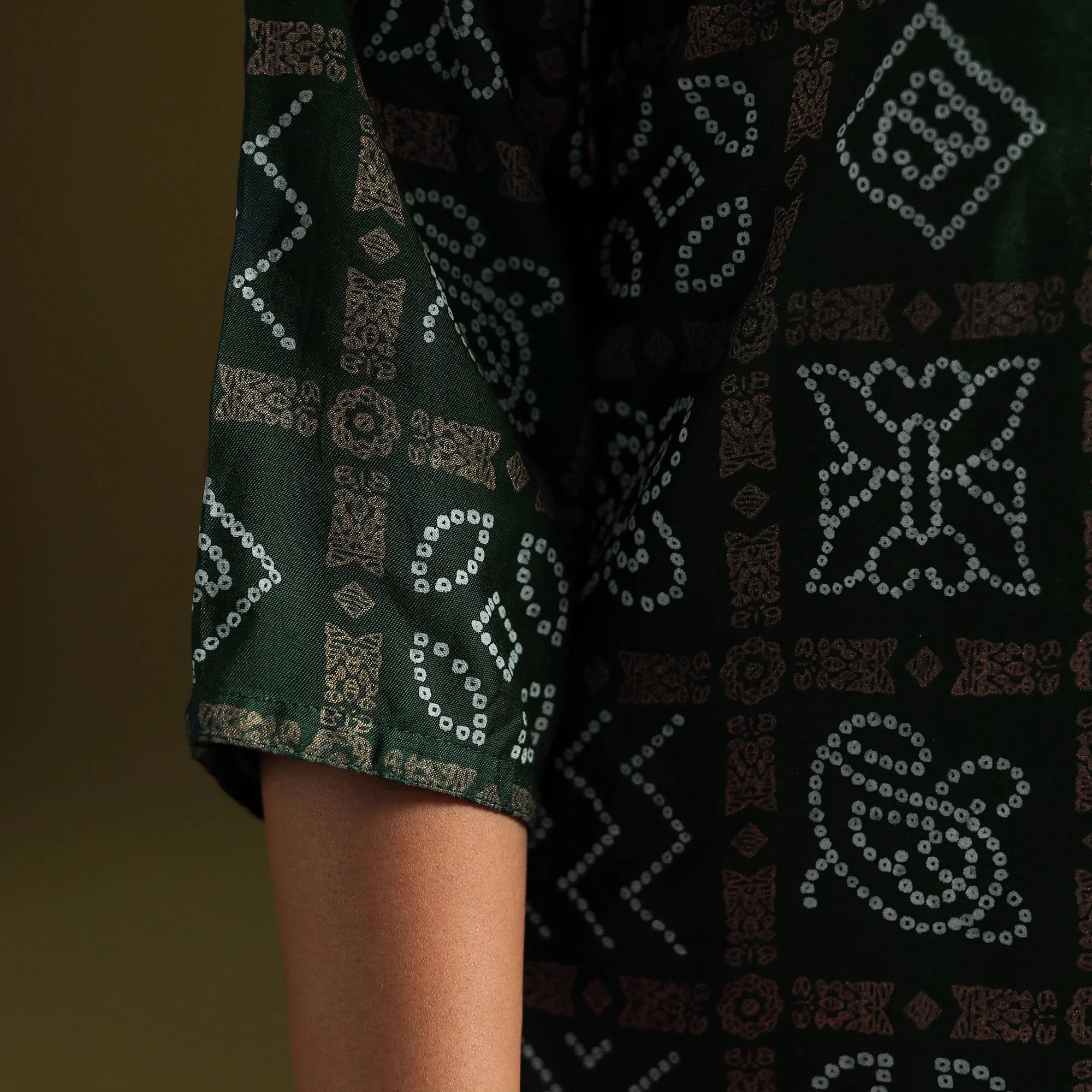 Green - Silk Bandhani Kurta Set with Lagdi Patta (Set of 2) 02 sold by Itokri product image thumbnail 5