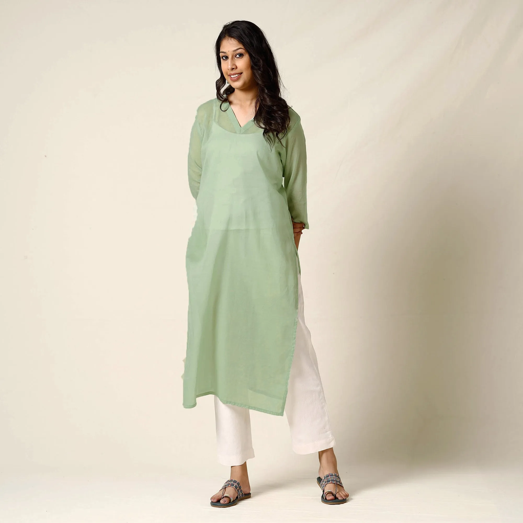 Light Green - Mulmalai Cotton Plain Dyed Straight Long Kurta 25 sold by Itokri product image thumbnail 2