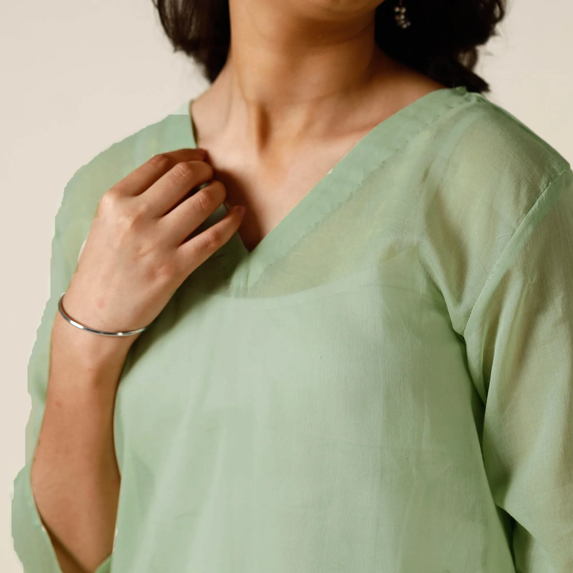 Light Green - Mulmalai Cotton Plain Dyed Straight Long Kurta 25 sold by Itokri product image thumbnail 5