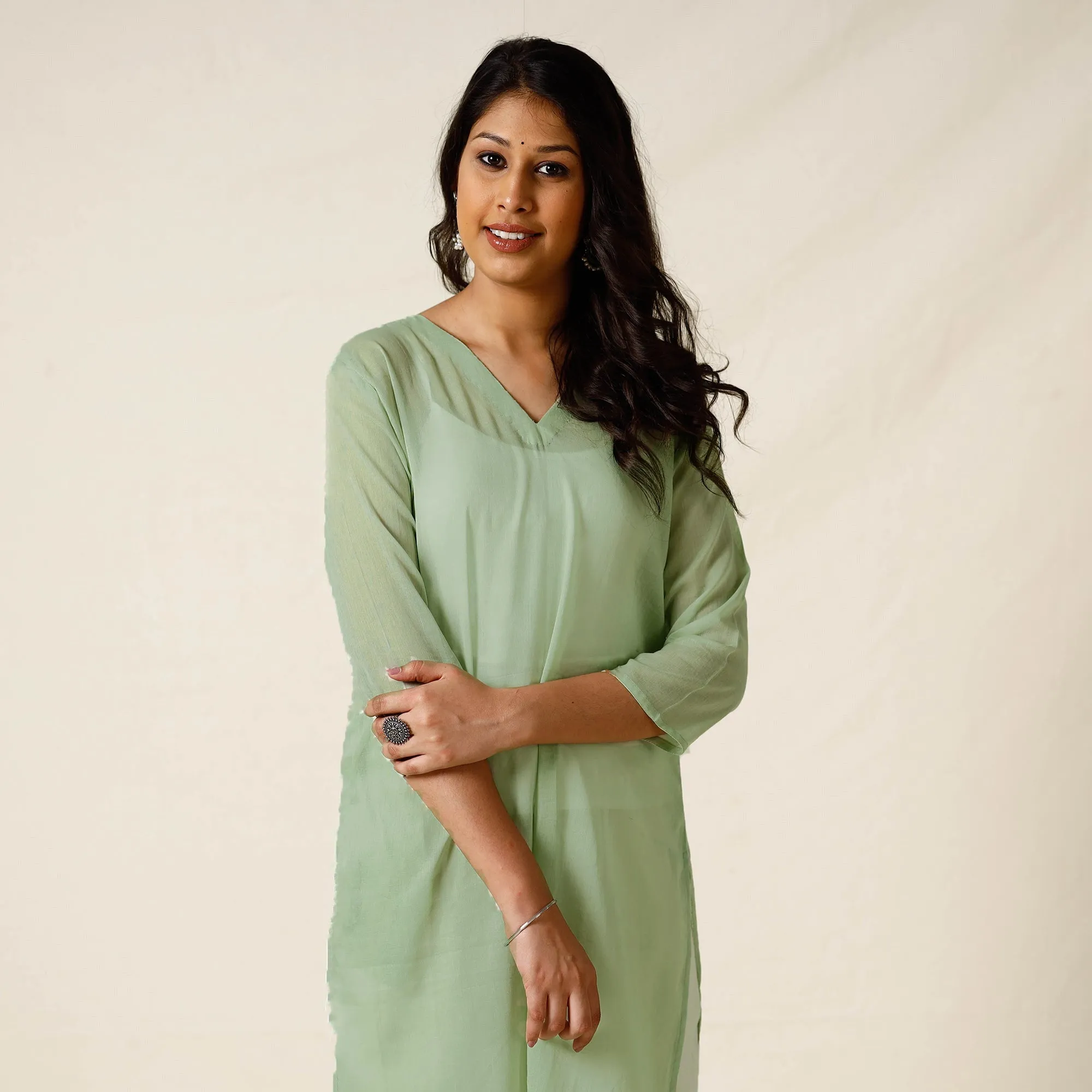 Light Green - Mulmalai Cotton Plain Dyed Straight Long Kurta 25 sold by Itokri product image thumbnail 3