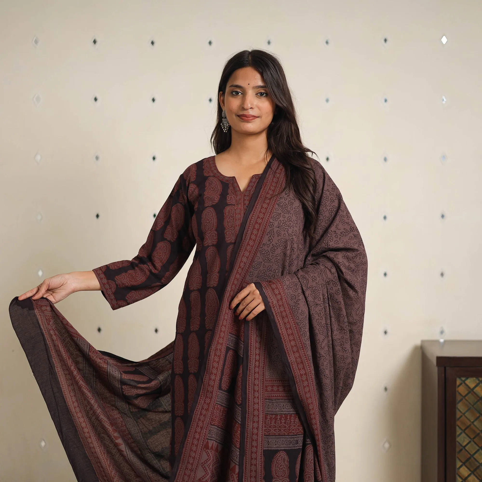 Brown - Bagh Print Cotton Suit Set (Set of 3) 05 sold by Itokri product image thumbnail 4
