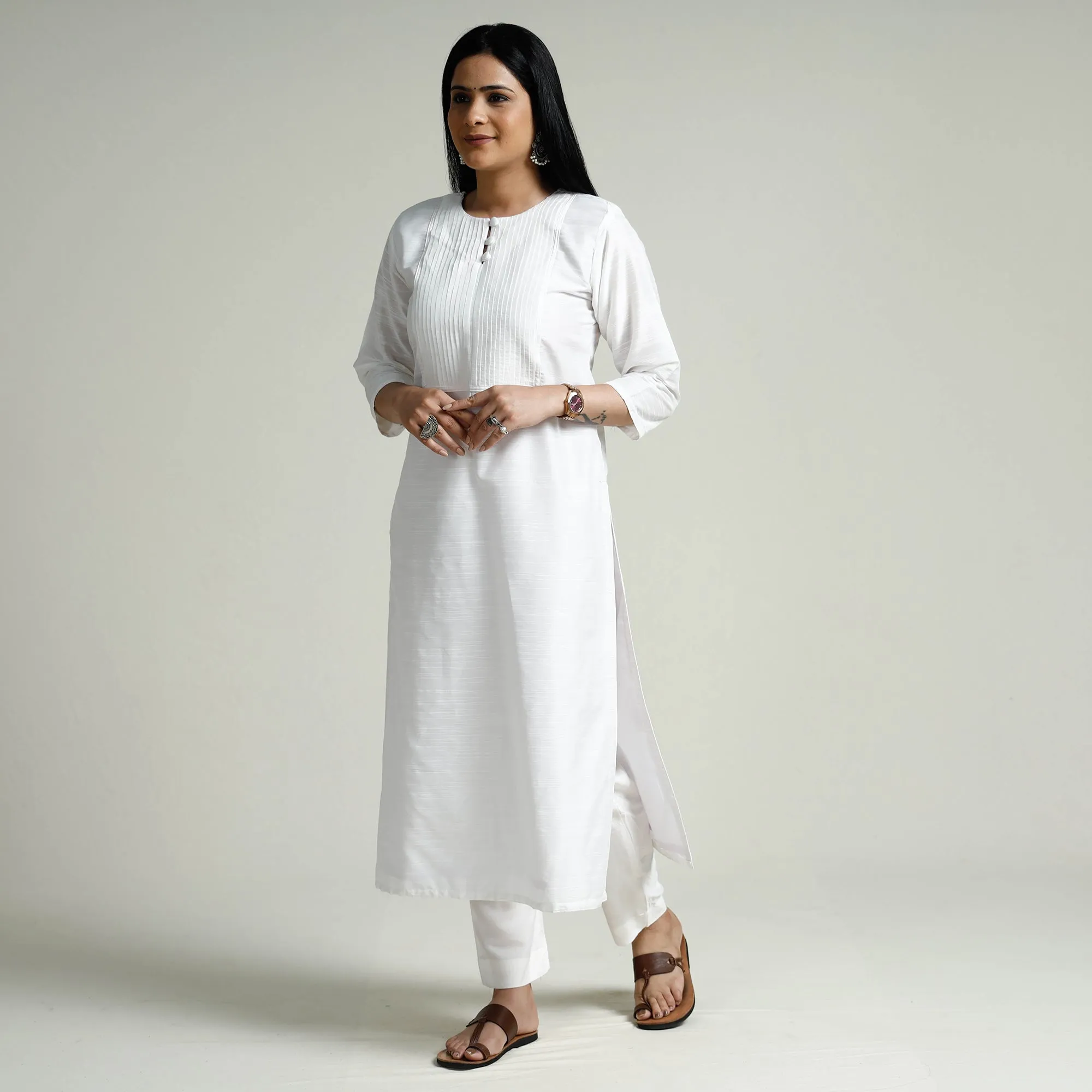 White - Plain Silk Pintuck Long Straight Kurta sold by Itokri product image thumbnail 3