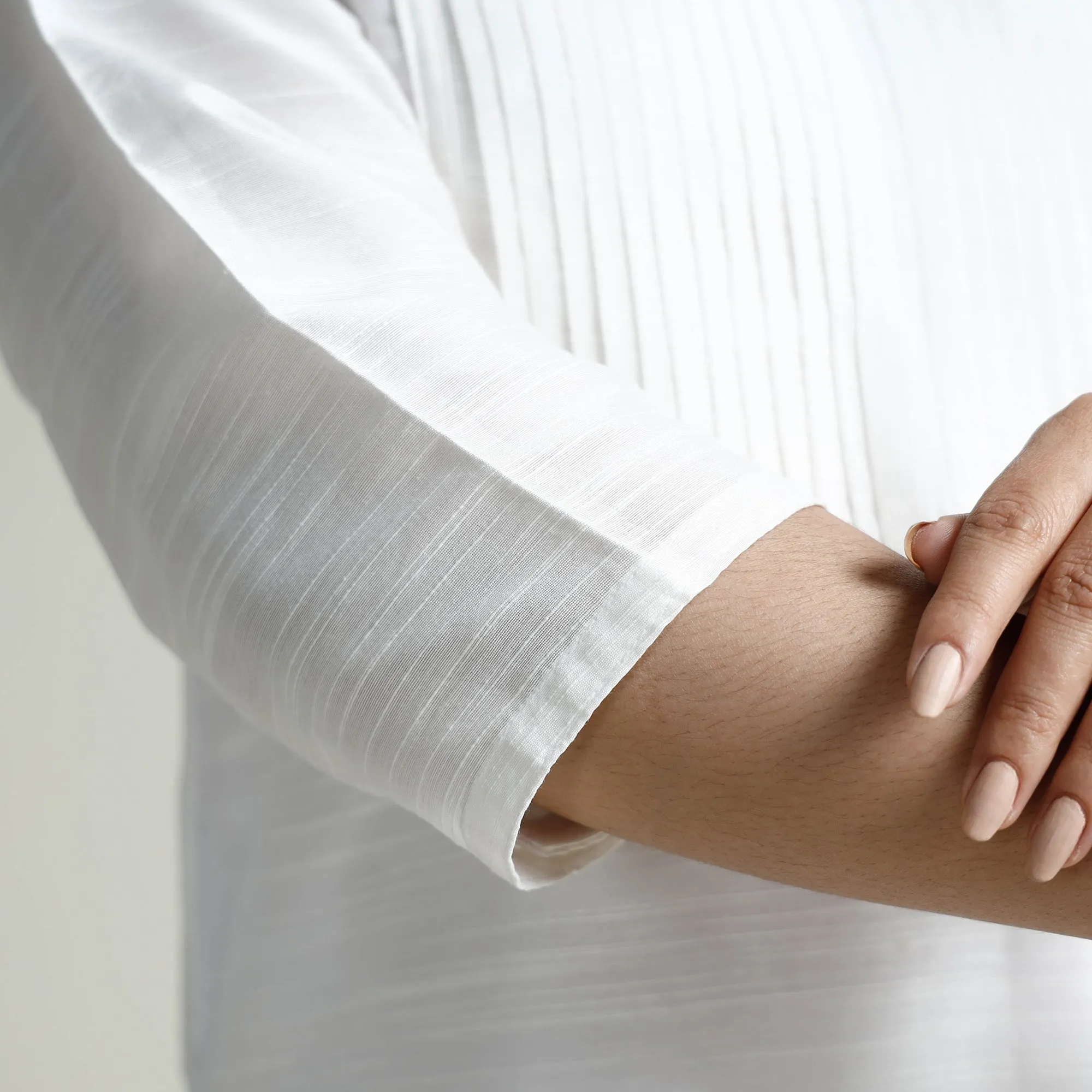 White - Plain Silk Pintuck Long Straight Kurta sold by Itokri product image thumbnail 4