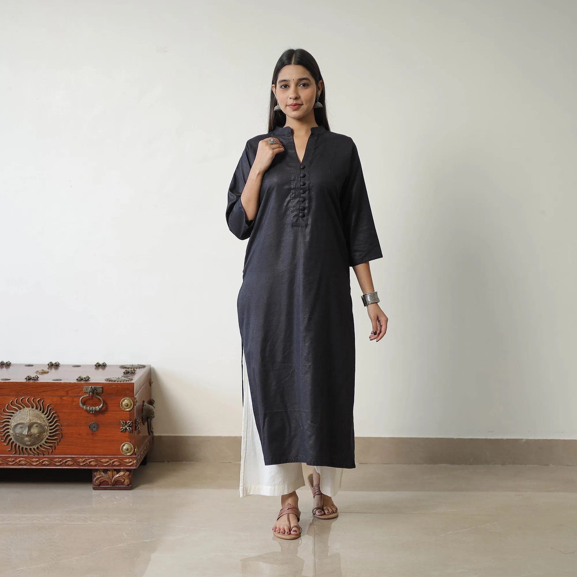 Shuchi Black Linen Cotton Plain Kurta sold by Itokri product image thumbnail 3