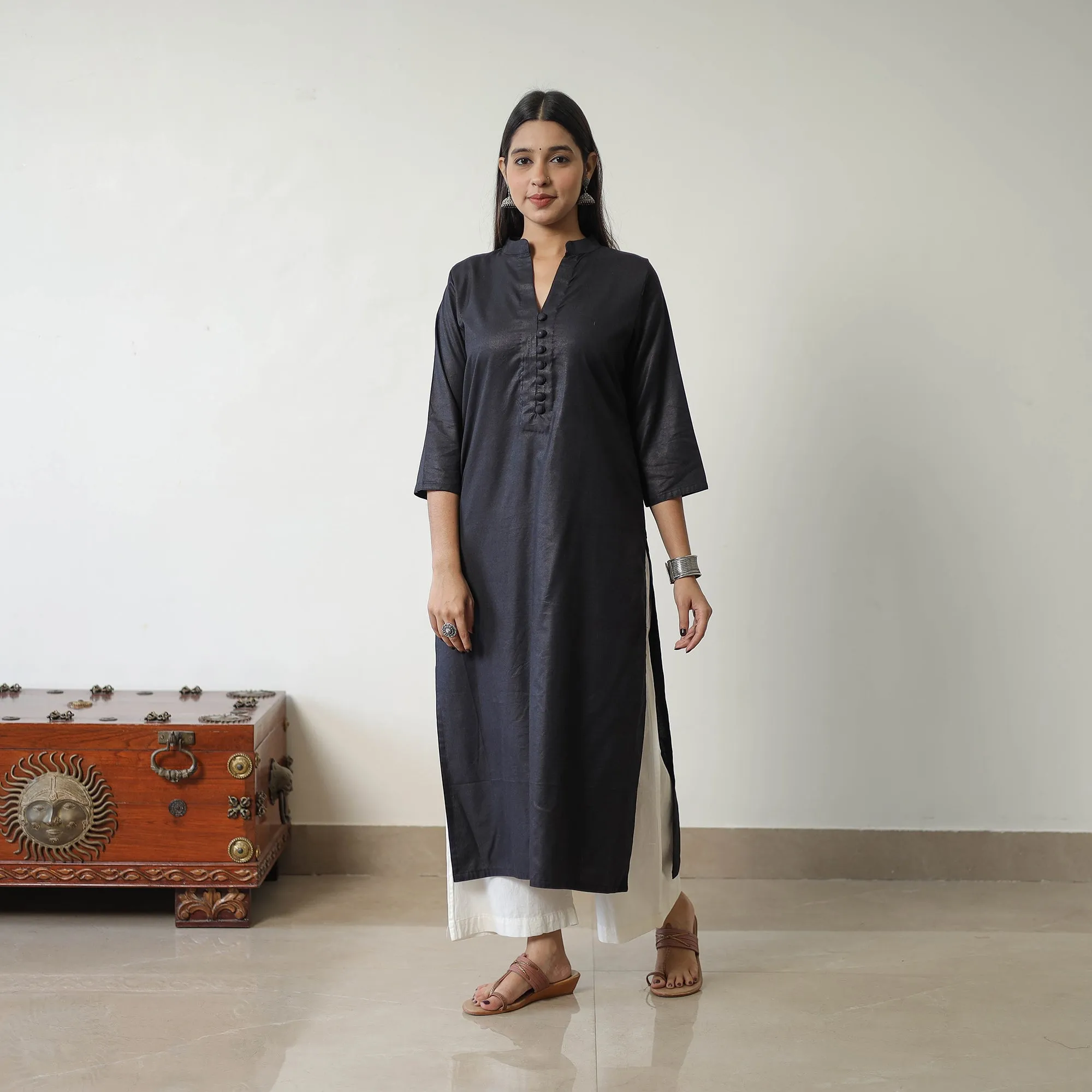 Shuchi Black Linen Cotton Plain Kurta sold by Itokri product image thumbnail 4