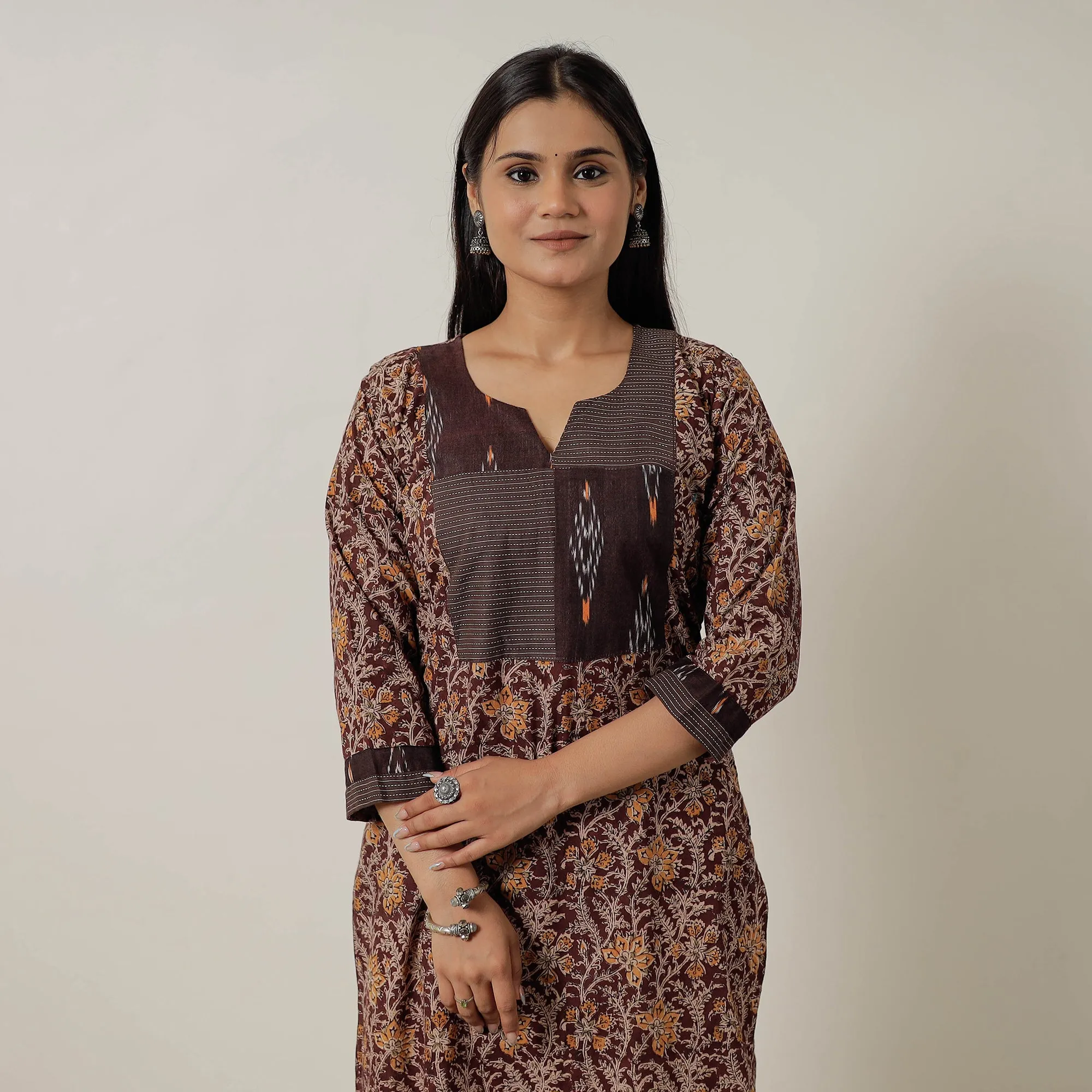 Maroon - Pedana Kalamkari Block Printed Cotton Straight Kurta with Patchwork 06 sold by Itokri product image thumbnail 3