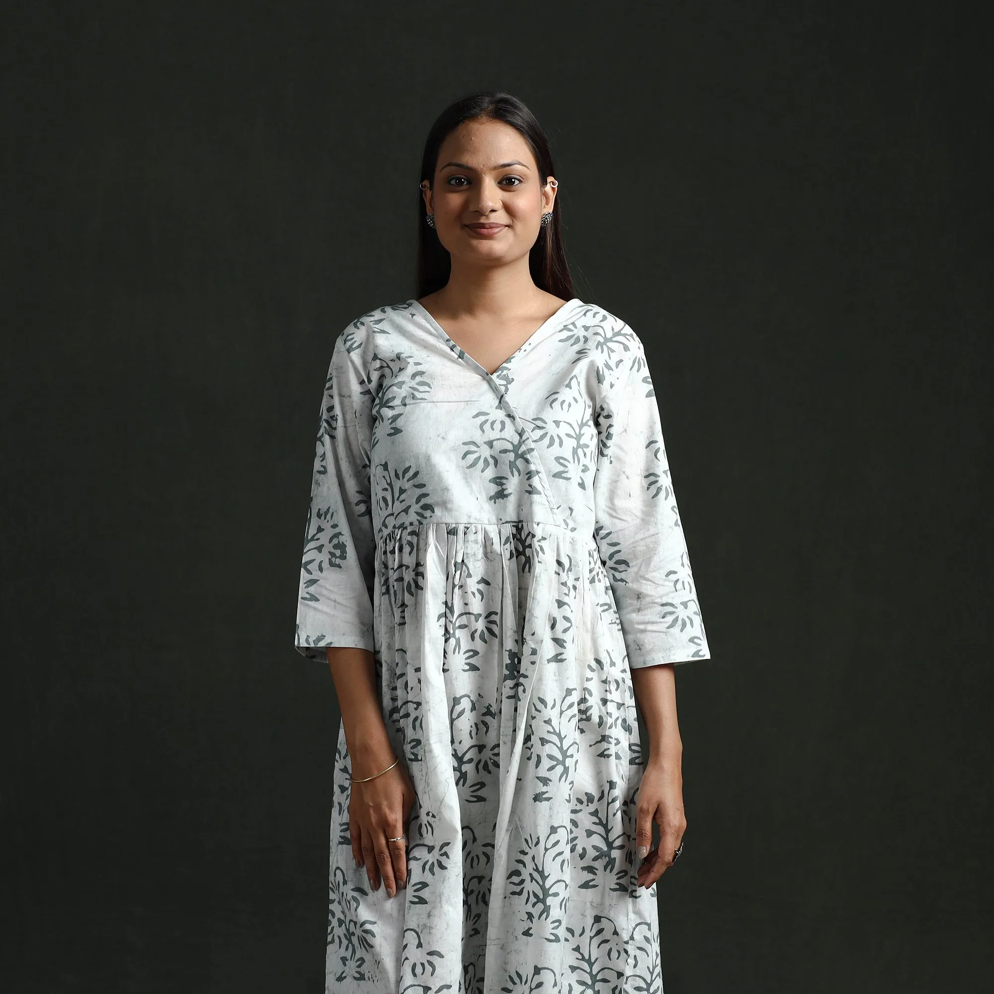 White - Flared Angrakha Cotton Hand Block Batik Print Dress 08 sold by Itokri product image thumbnail 4