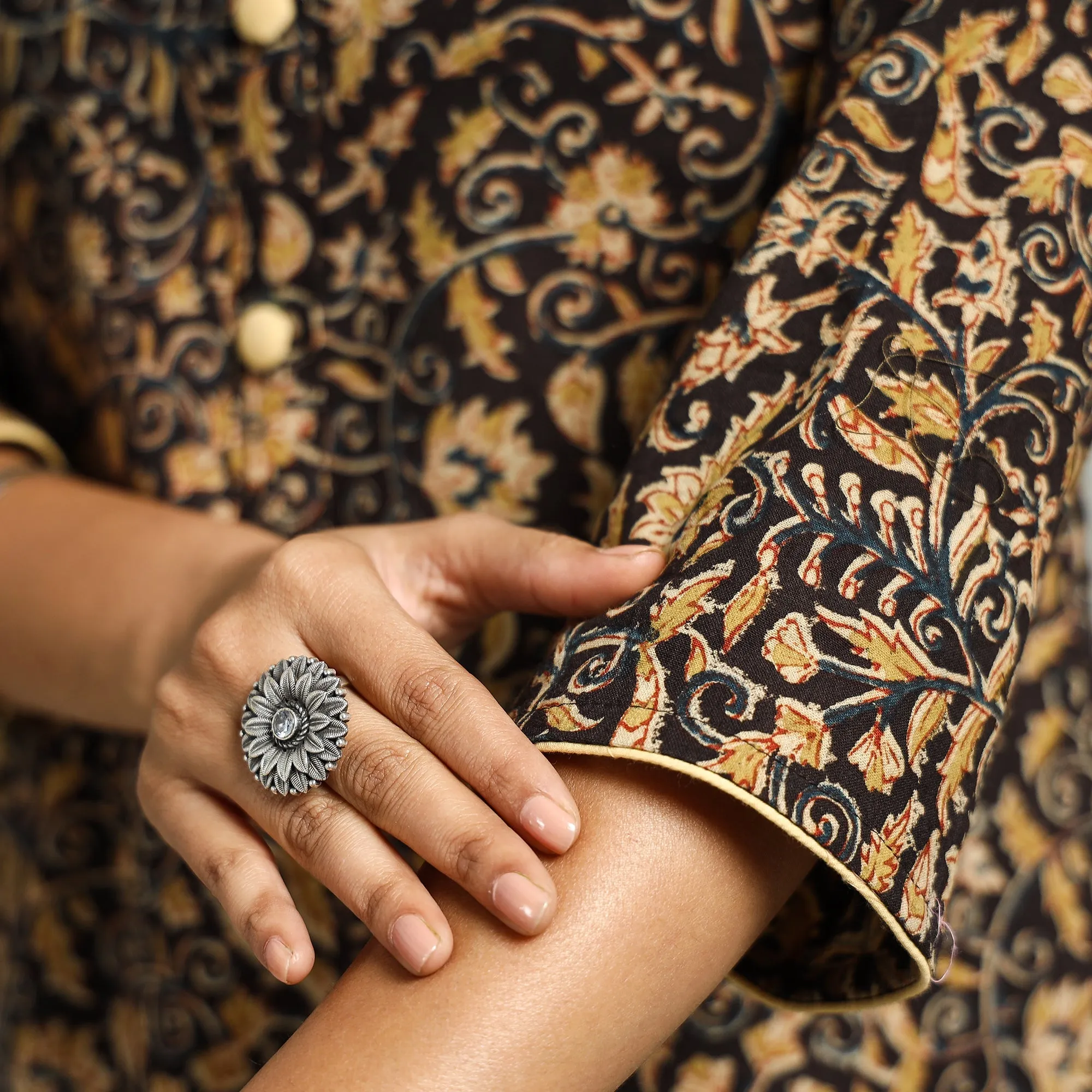 Black - Pedana Kalamkari Hand Block Printed Cotton Straight Kurta sold by Itokri product image thumbnail 5