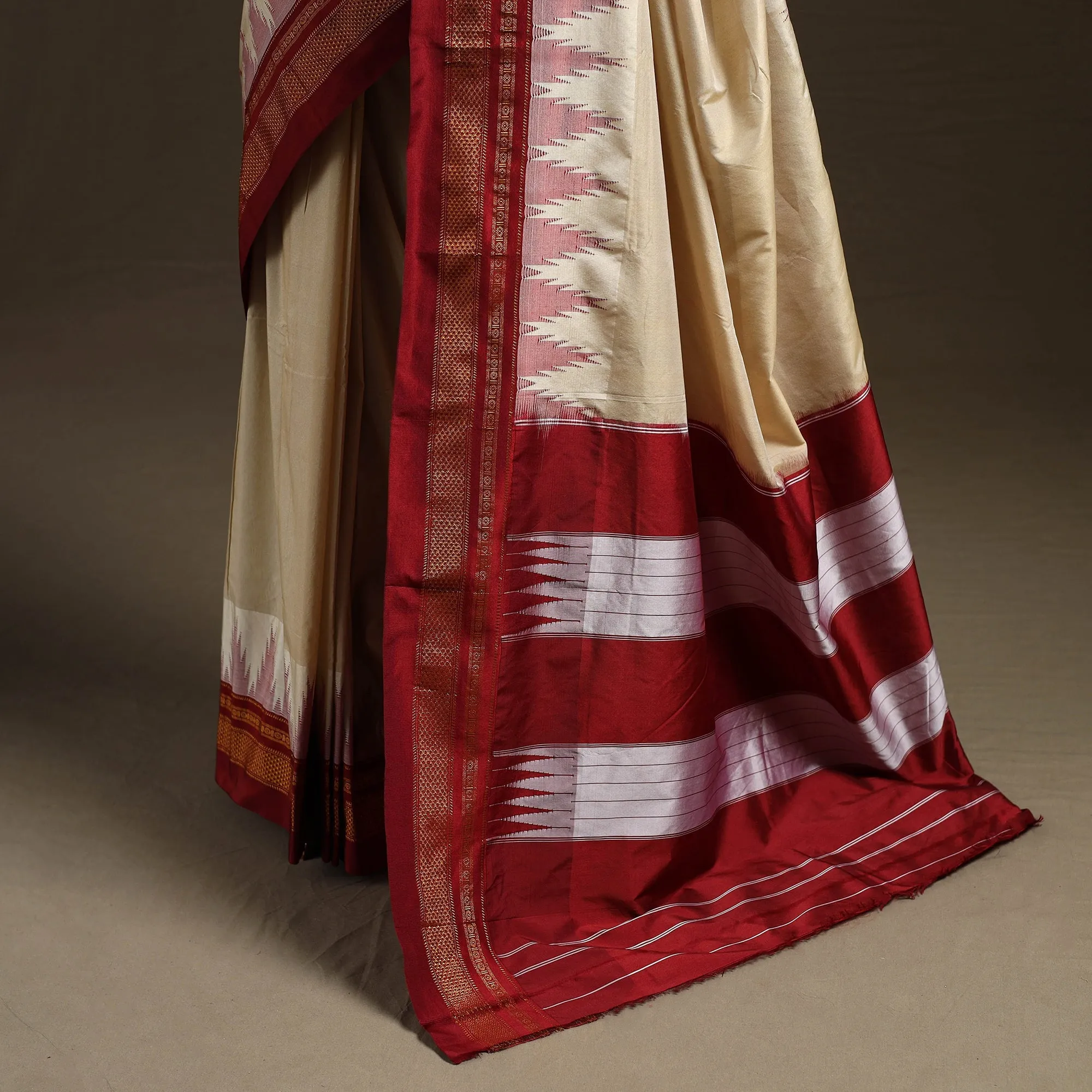 Beige - Mercerized Cotton Gadwal Ilkal Saree with Temple Zari Border 03 sold by Itokri product image thumbnail 4