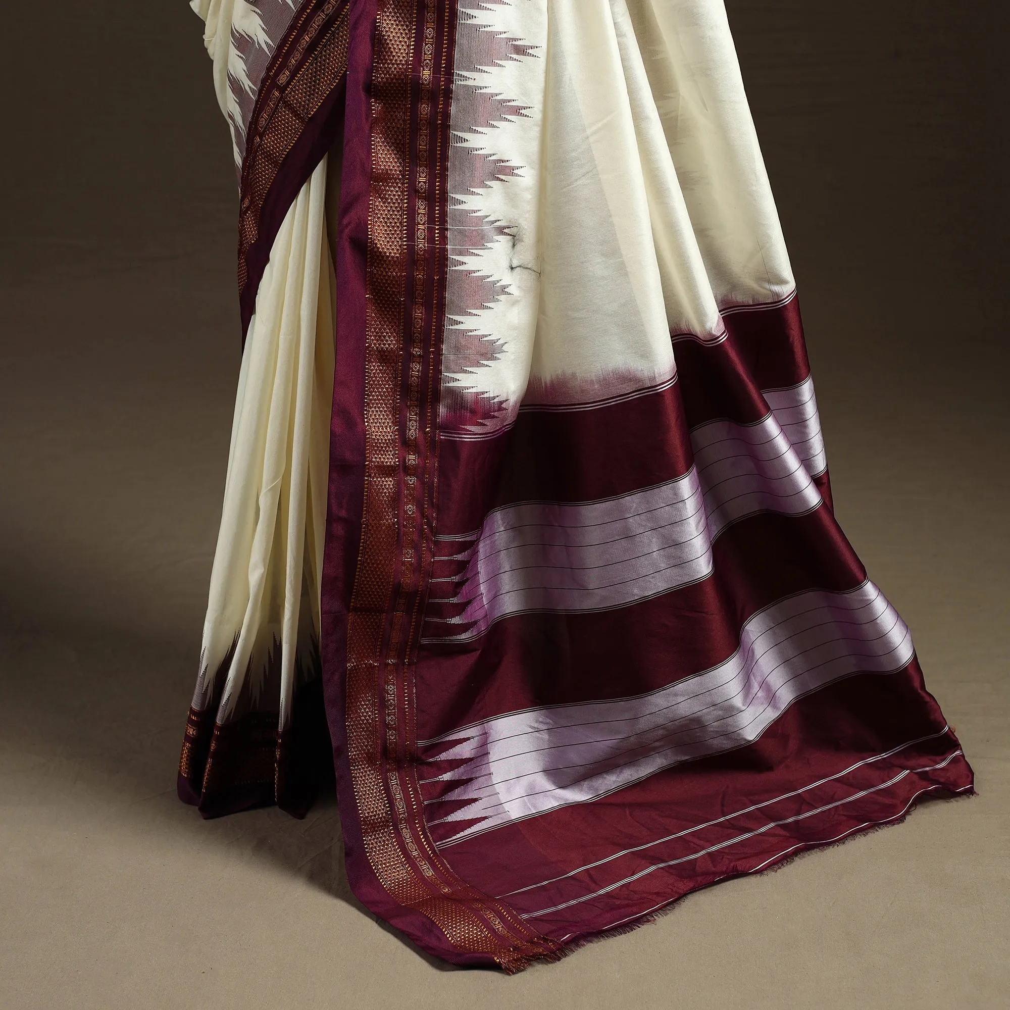 Mercerized Cotton Gadwal Ilkal Saree with Temple Zari Border 04 sold by Itokri product image thumbnail 4