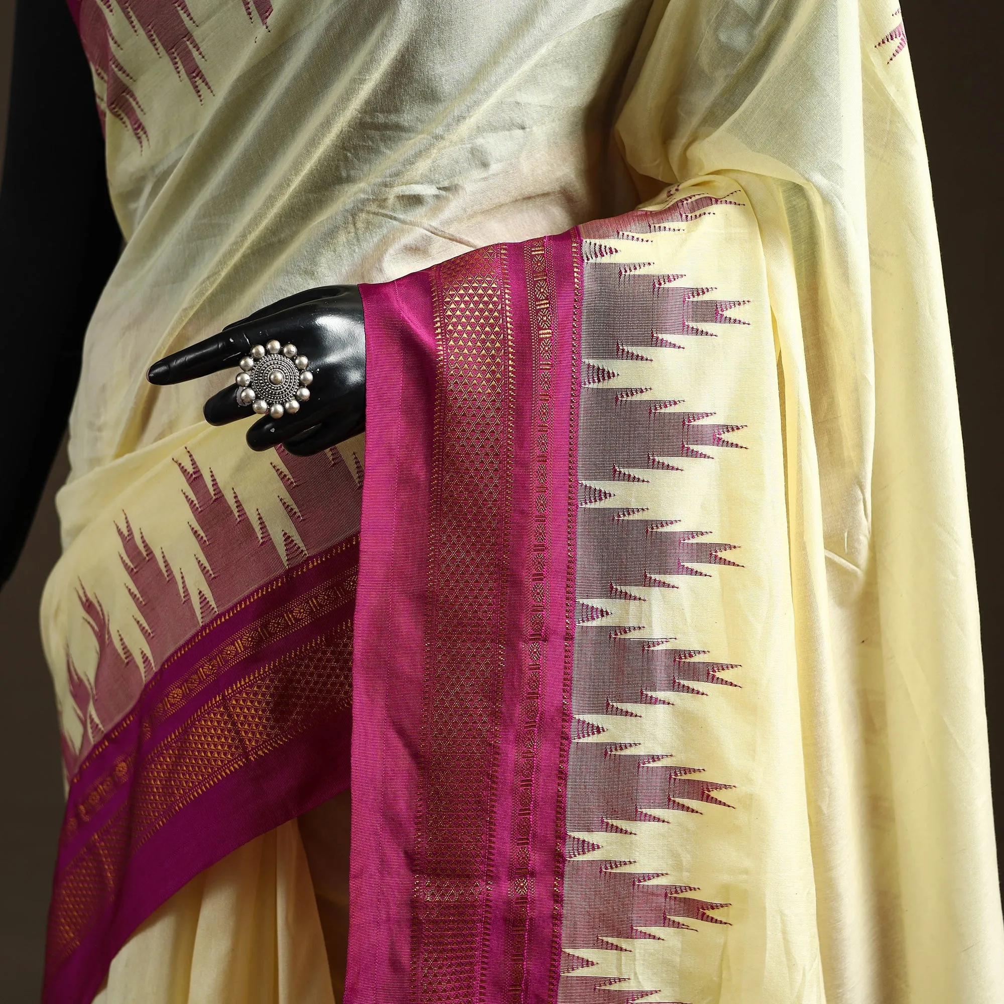 Beige - Mercerized Cotton Gadwal Ilkal Saree with Temple Zari Border 06 sold by Itokri product image thumbnail 3