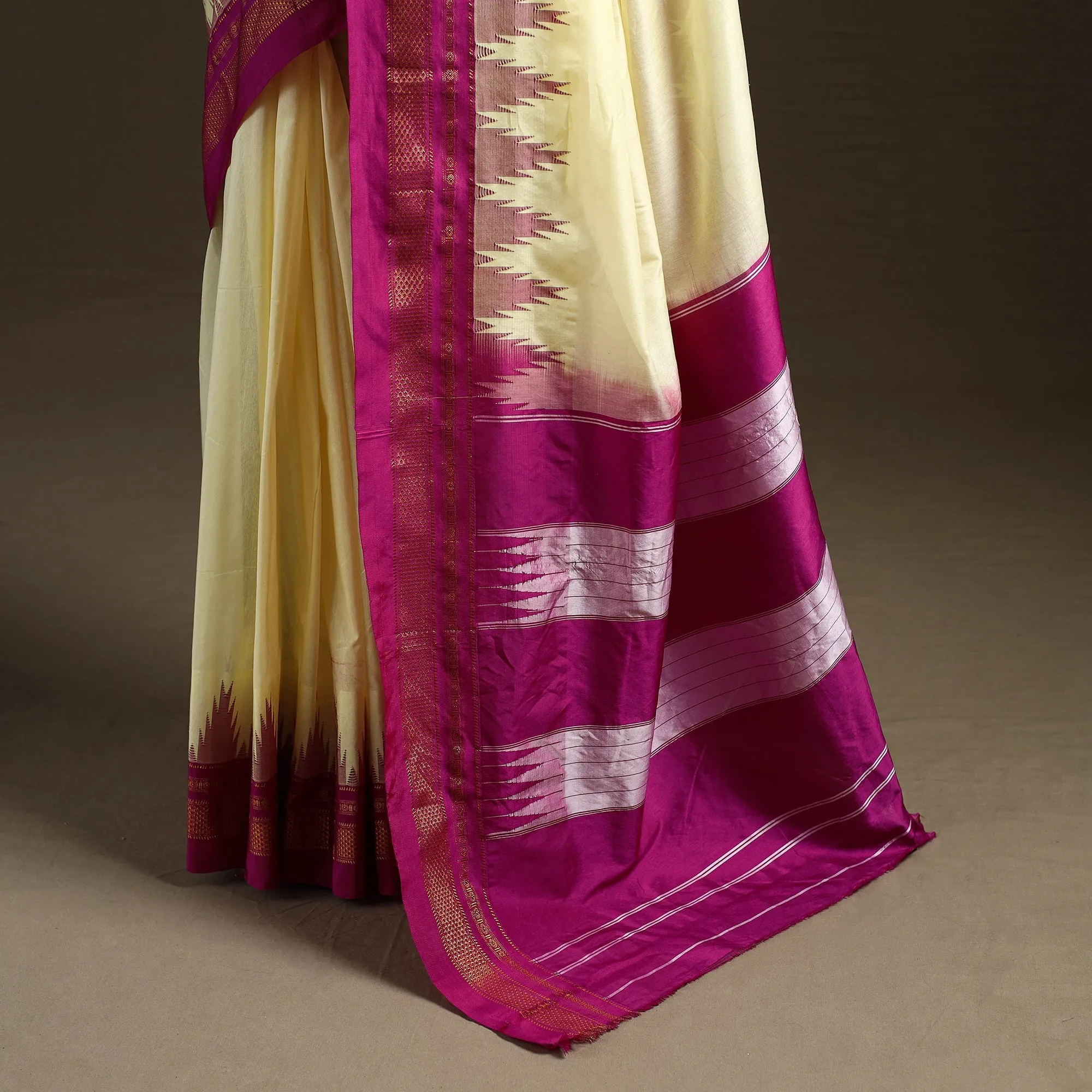 Beige - Mercerized Cotton Gadwal Ilkal Saree with Temple Zari Border 06 sold by Itokri product image thumbnail 4
