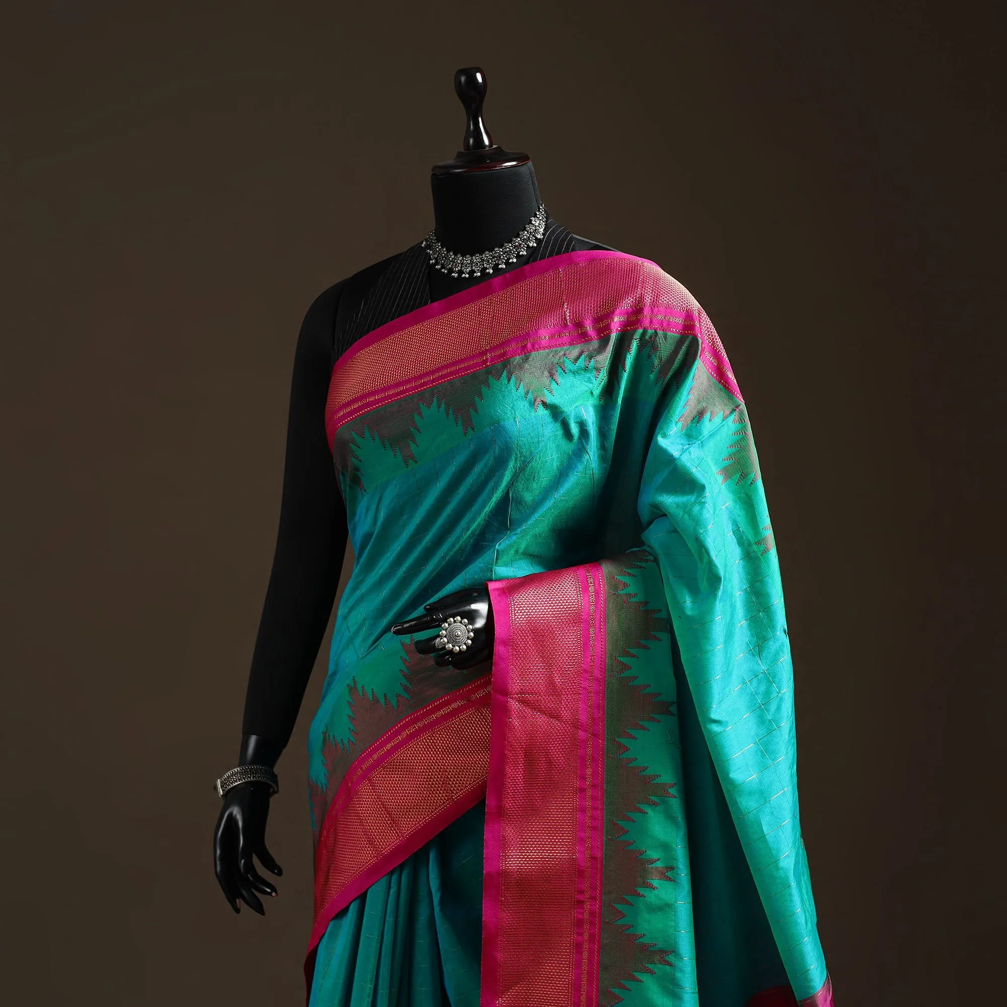 Green - Mercerized Cotton Gadwal Checks Ilkal Saree with Temple Zari Border 18 sold by Itokri product image thumbnail 2