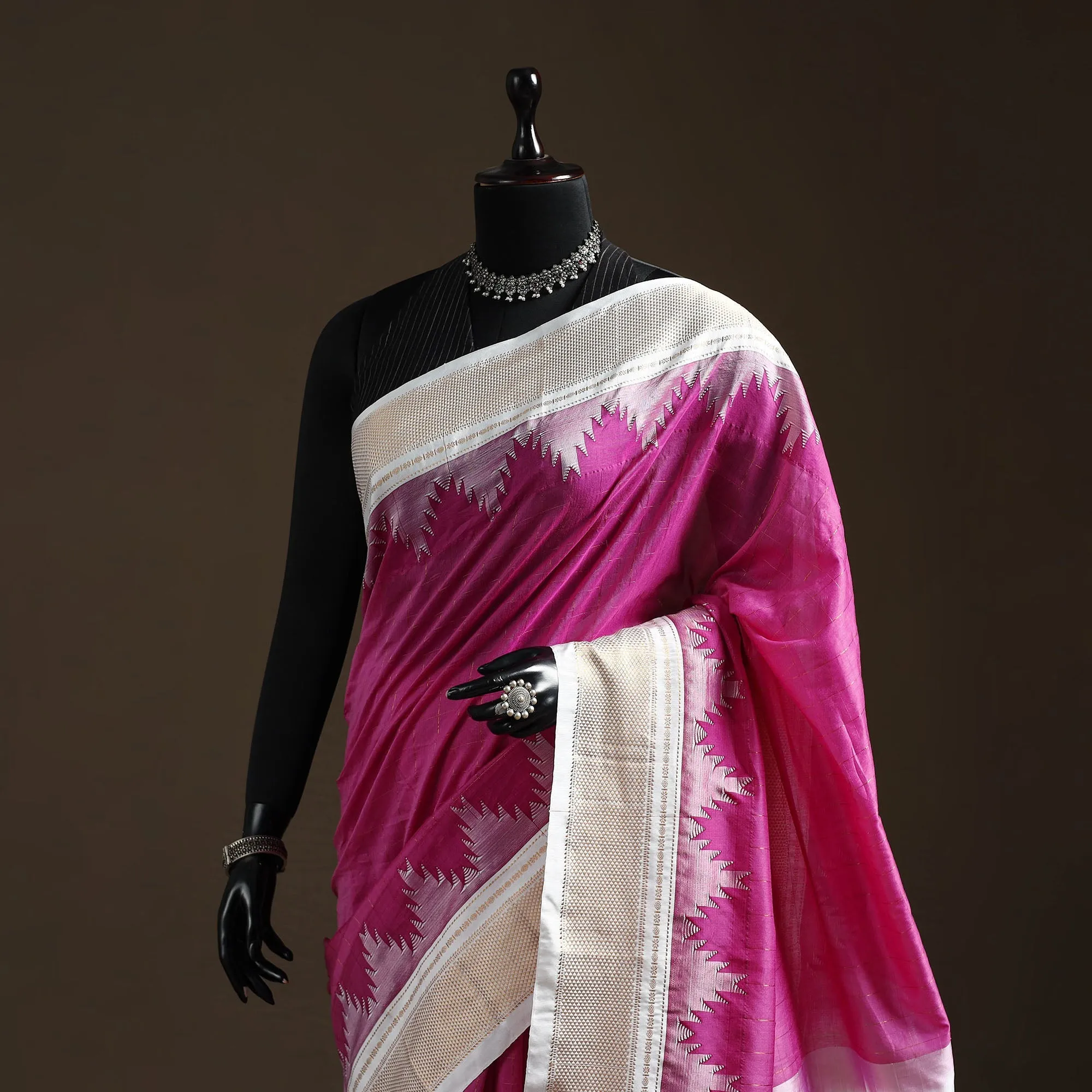 Pink - Mercerized Cotton Gadwal Checks Ilkal Saree with Temple Zari Border 15 sold by Itokri product image thumbnail 2