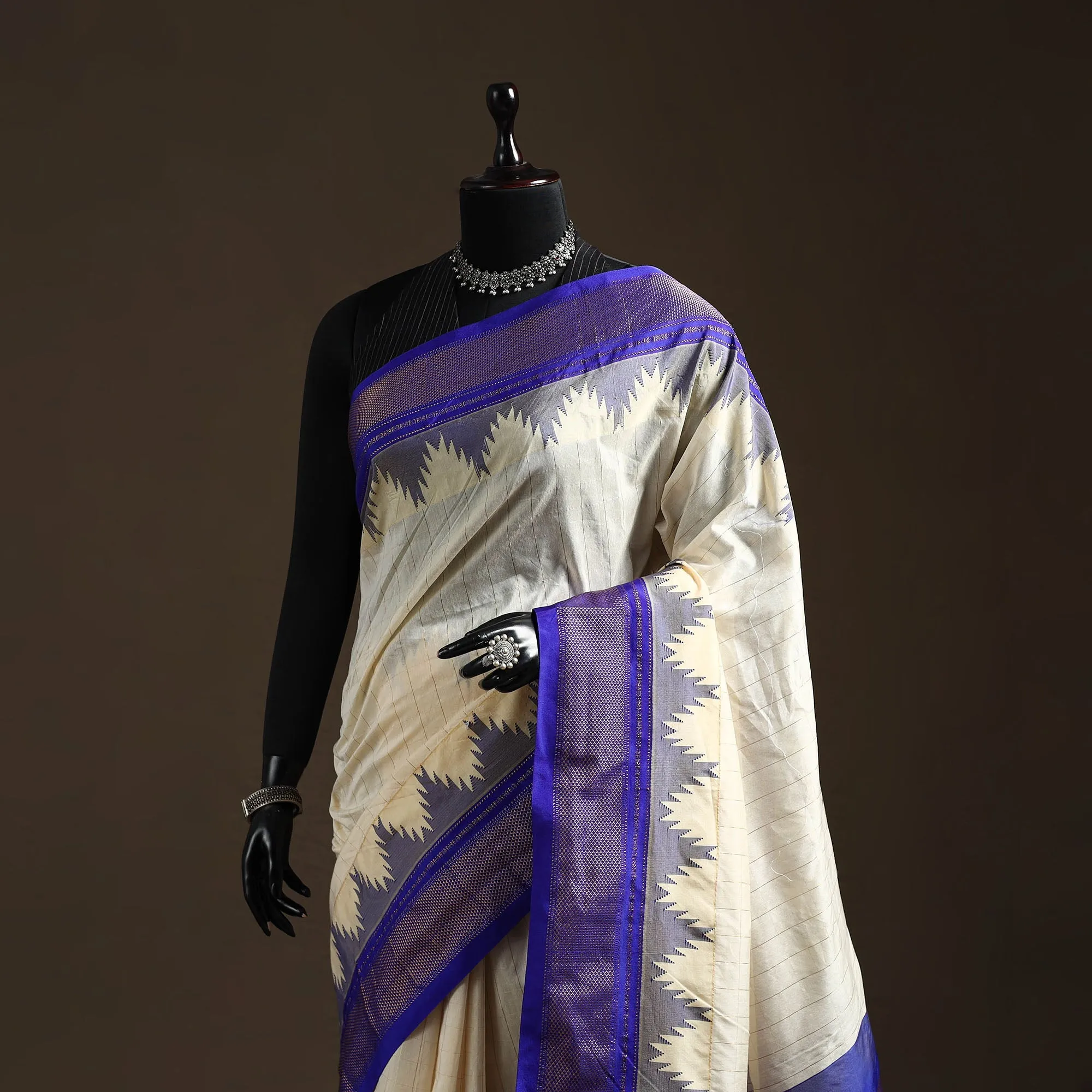 White - Mercerized Cotton Gadwal Checks Ilkal Saree with Temple Zari Border 13 sold by Itokri product image thumbnail 2