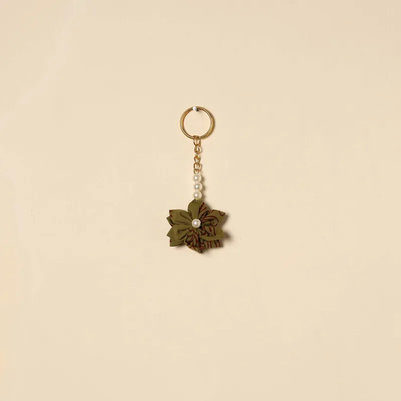 Green - Beaded Fabart Flower Keychain 59 made by Itokri