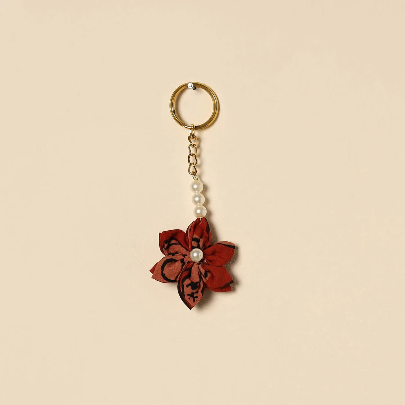 Black - Beaded Fabart Flower Keychain 43 sold by Itokri product image thumbnail 2