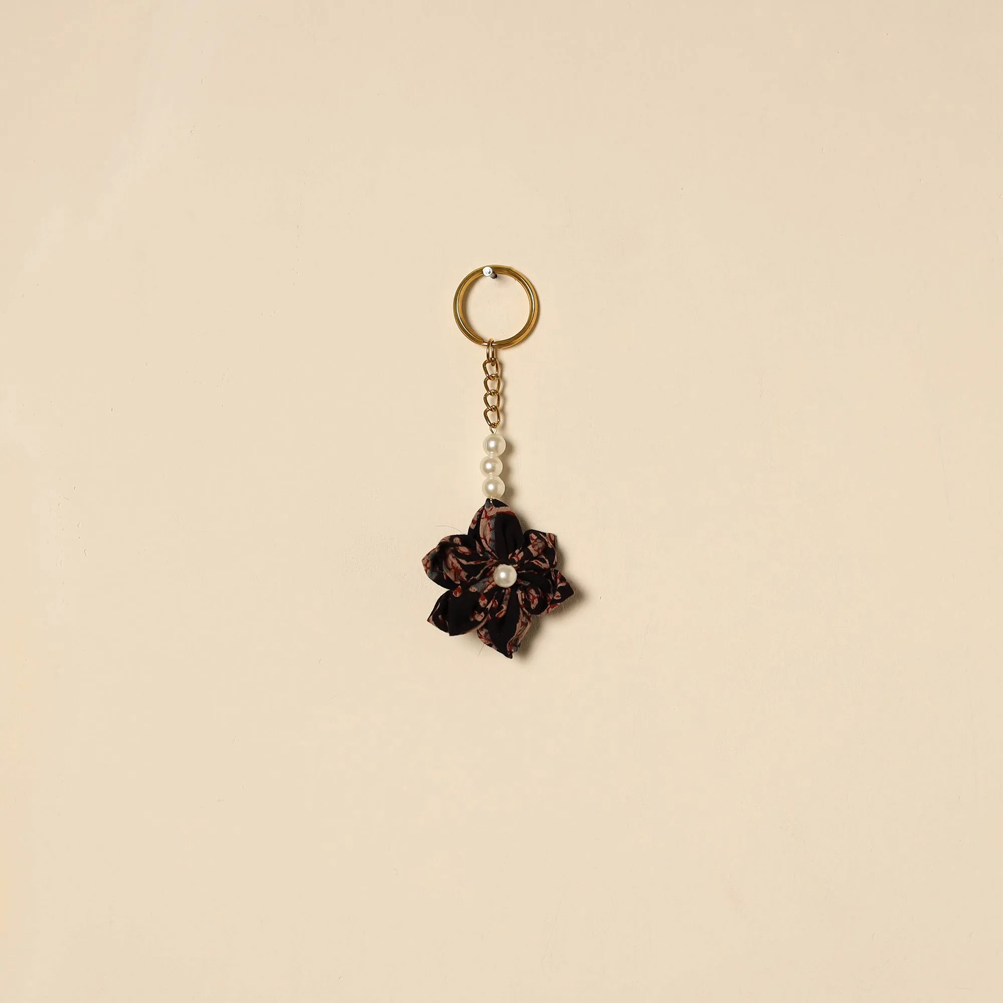 Black - Beaded Fabart Flower Keychain 38 sold by Itokri