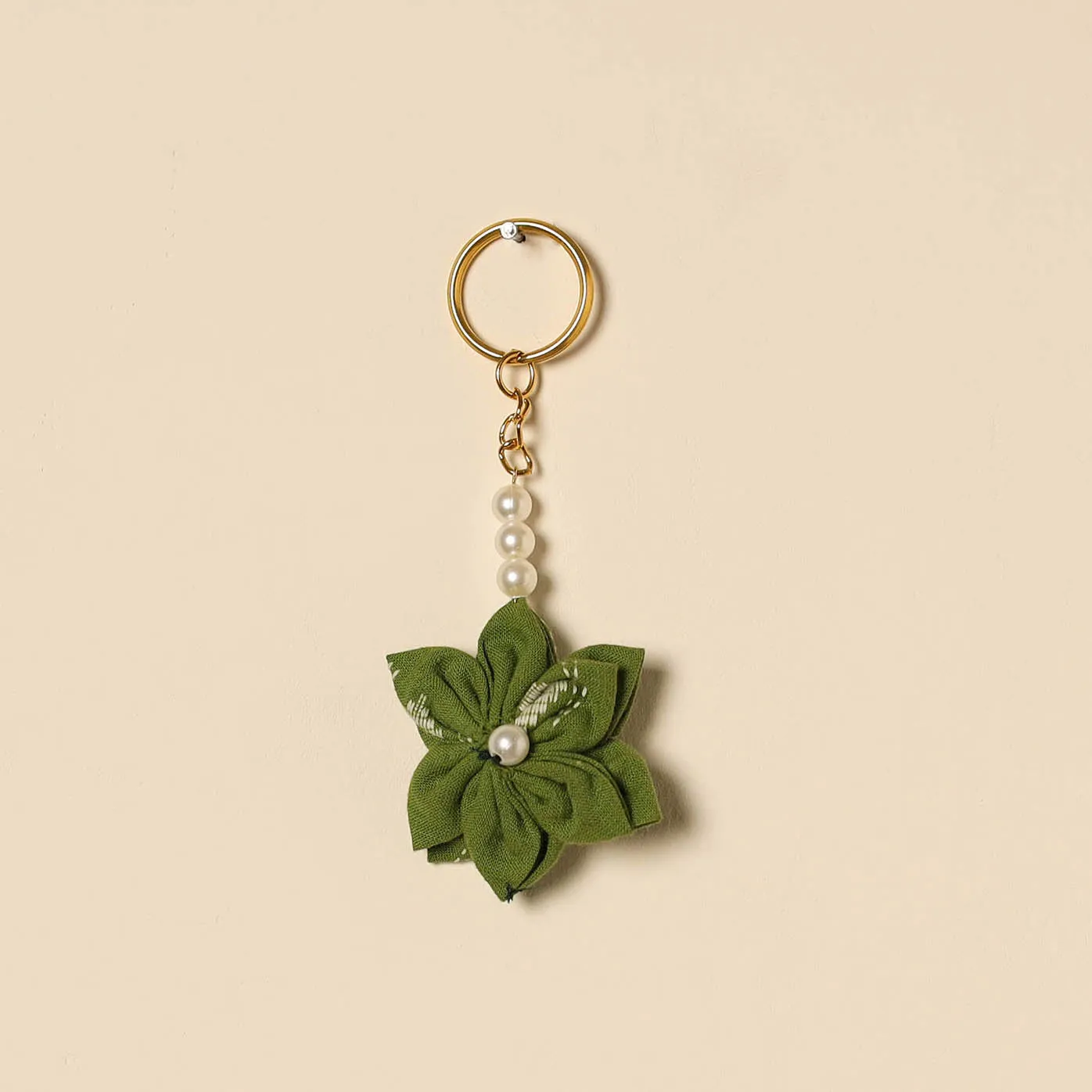 Green - Beaded Fabart Flower Keychain 12 sold by Itokri product image thumbnail 2