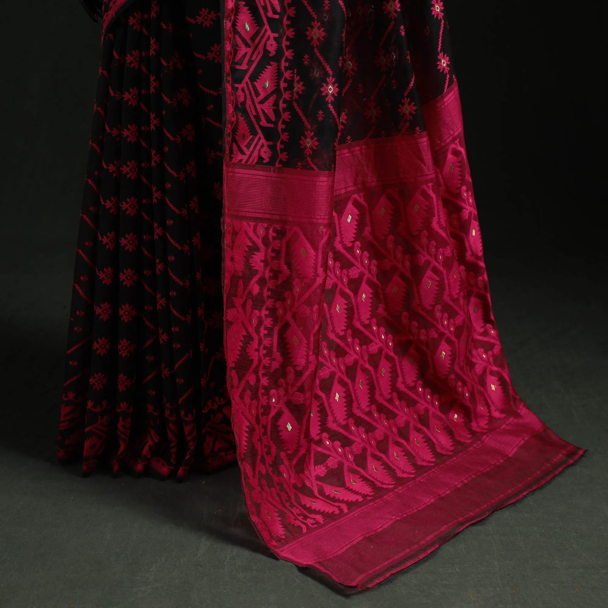 Pink - Silk Cotton Dhakai Jamdani Saree 06 sold by Itokri product image thumbnail 4