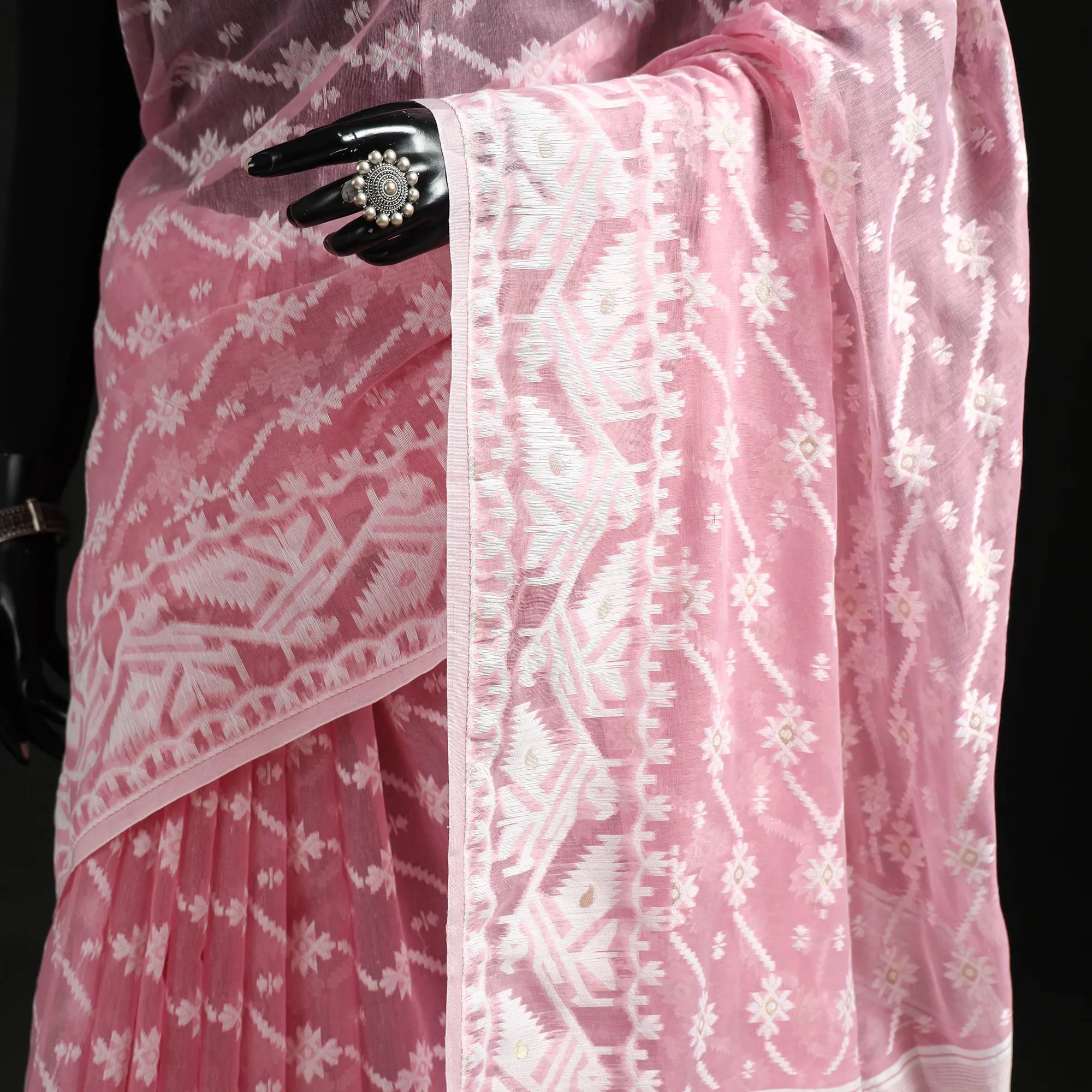 Silk Cotton Dhakai Jamdani Saree 04 sold by Itokri product image thumbnail 3