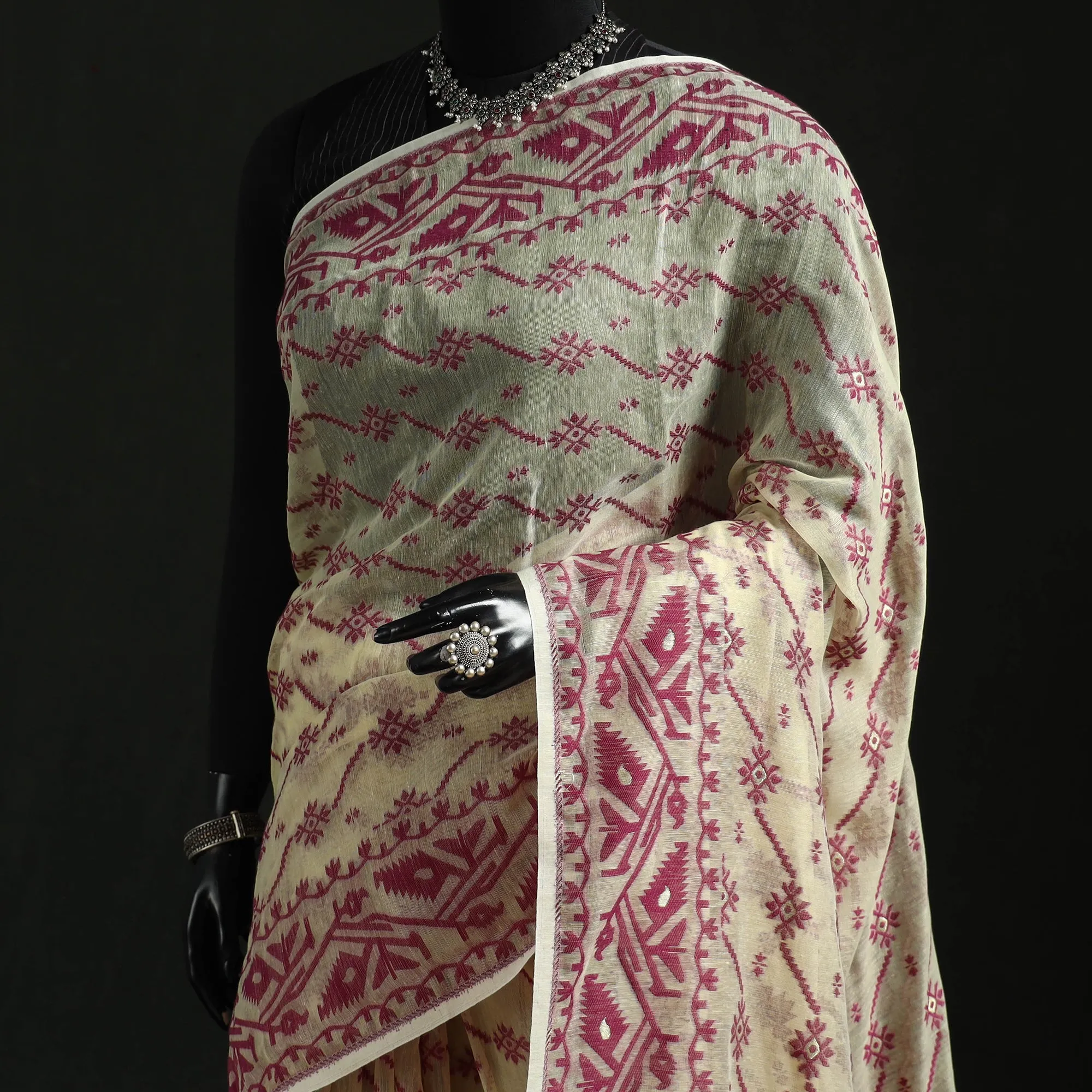 Silk Cotton Dhakai Jamdani Saree 15 sold by Itokri product image thumbnail 2