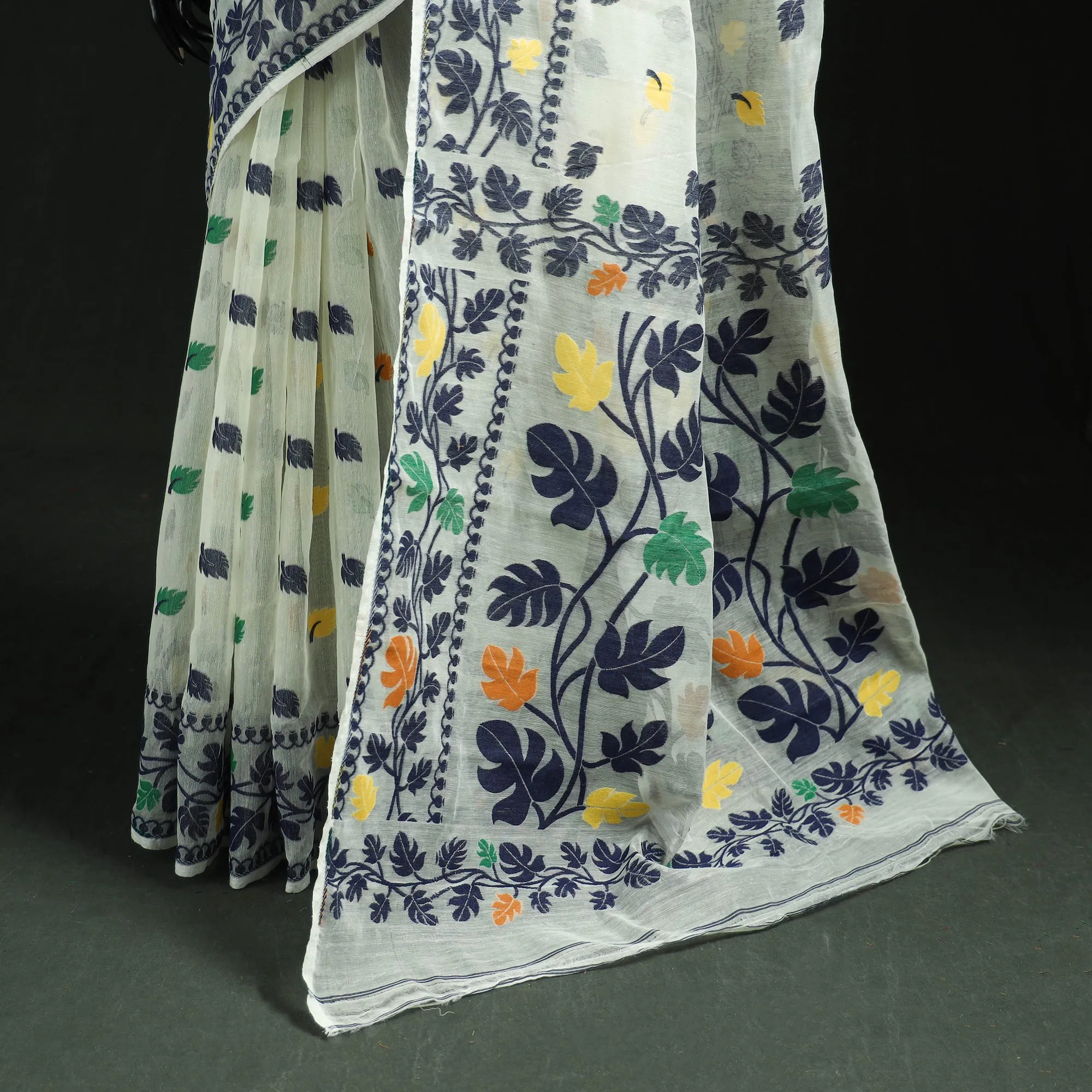 White - Silk Cotton Dhakai Jamdani Saree 21 sold by Itokri product image thumbnail 4