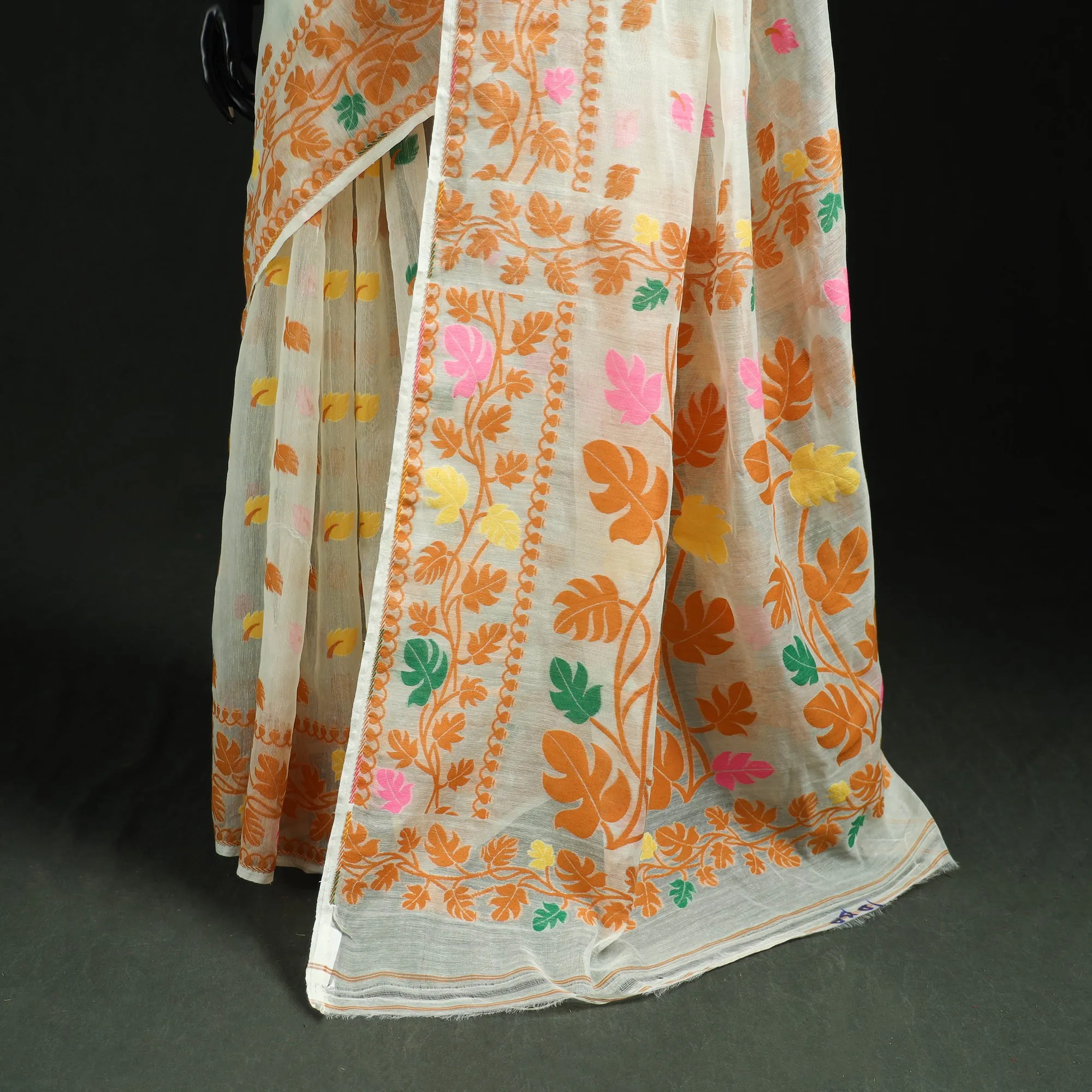 Orange - Silk Cotton Dhakai Jamdani Saree 16 sold by Itokri product image thumbnail 4