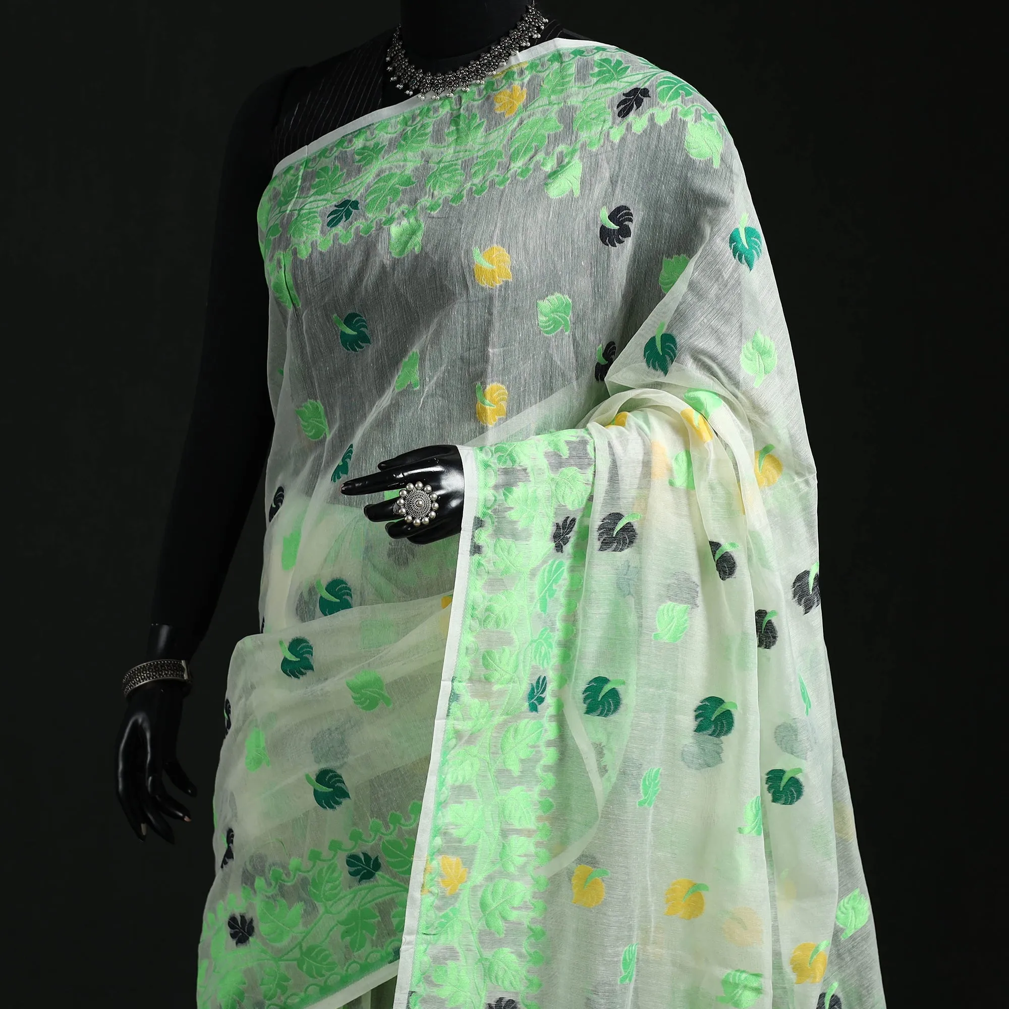 Green - Silk Cotton Dhakai Jamdani Saree 01 sold by Itokri product image thumbnail 2