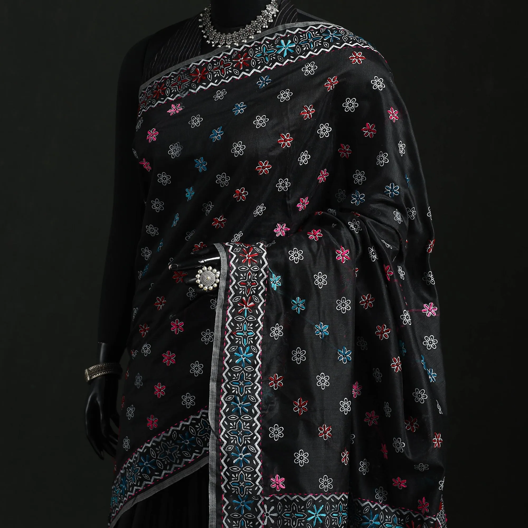 Hand Embroidered Chanderi Silk Chapa Work Phulkari Saree 20 sold by Itokri product image thumbnail 2