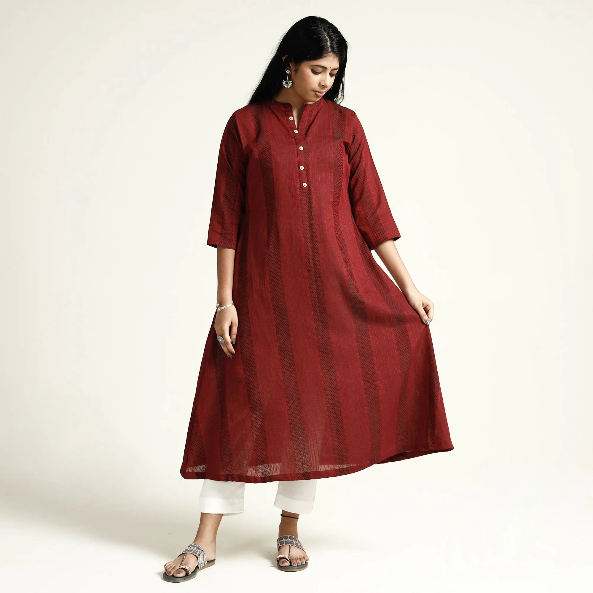 Maroon Jacquard Cotton Long Kurta sold by Itokri product image thumbnail 4