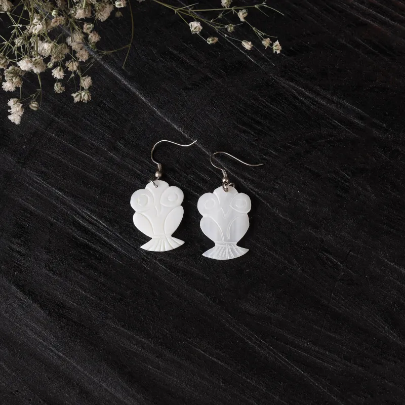 White - Handcrafted Seashell Earrings 58 made by Itokri