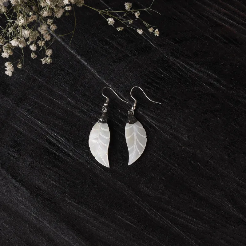 White - Handcrafted Seashell Earrings 53 made by Itokri