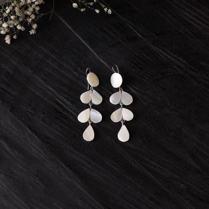 White - Handcrafted Seashell Earrings 47 made by Itokri